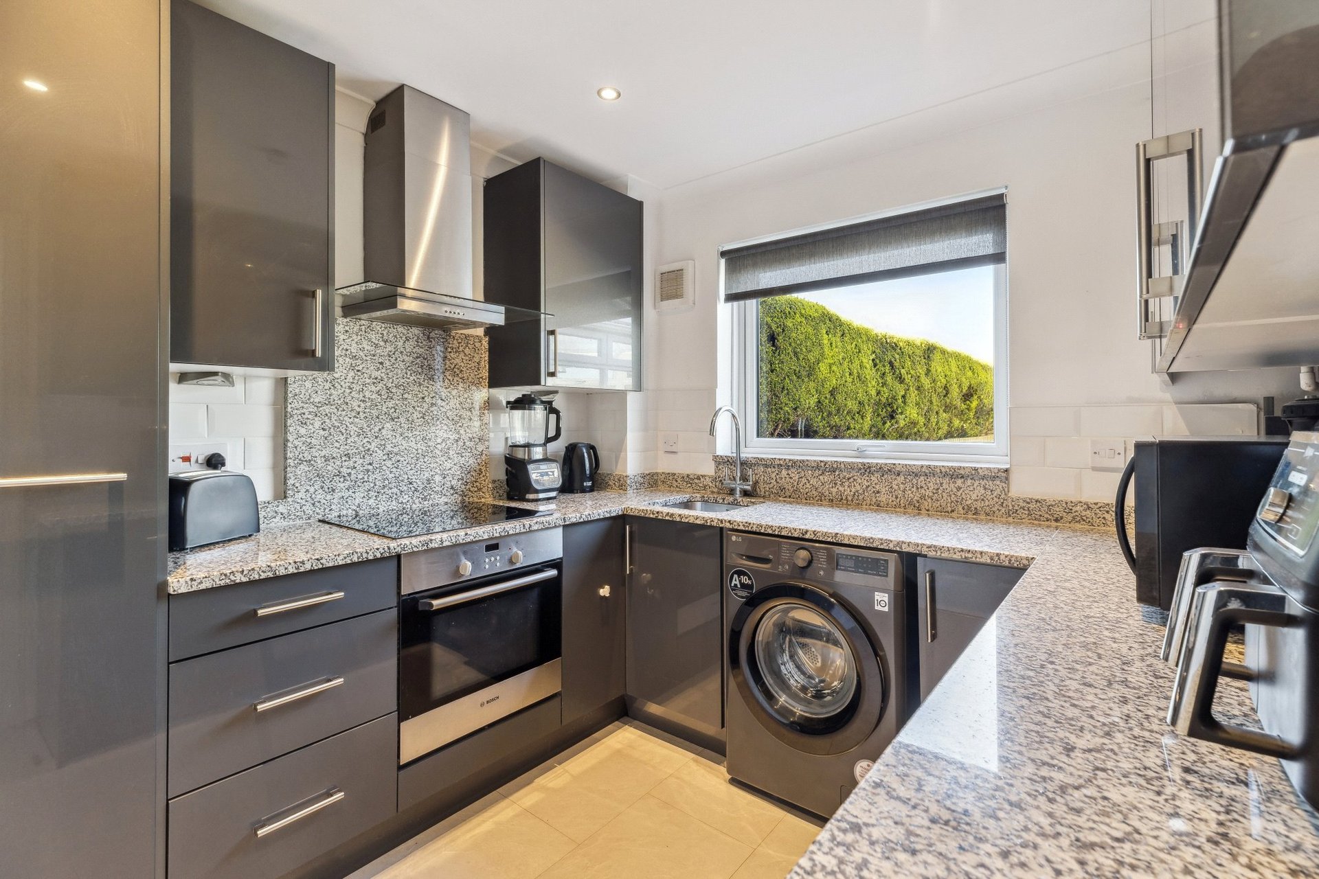 5 Dunkeld Place, Newton Mearns, Glasgow, G77 5UB - Picture #11