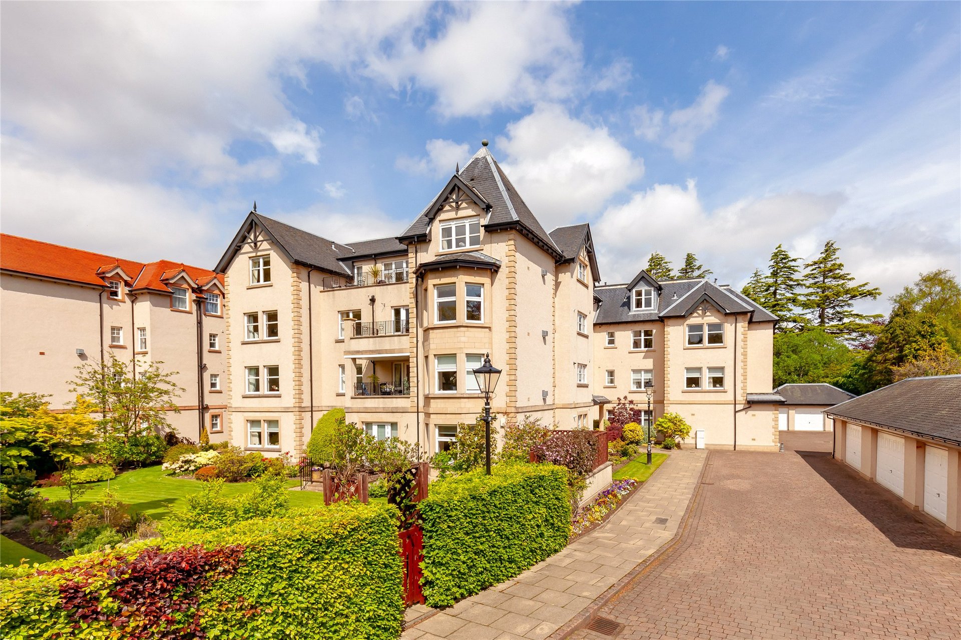 31/7 Hermitage Drive, Morningside, Edinburgh, EH10 6BY - Picture #2