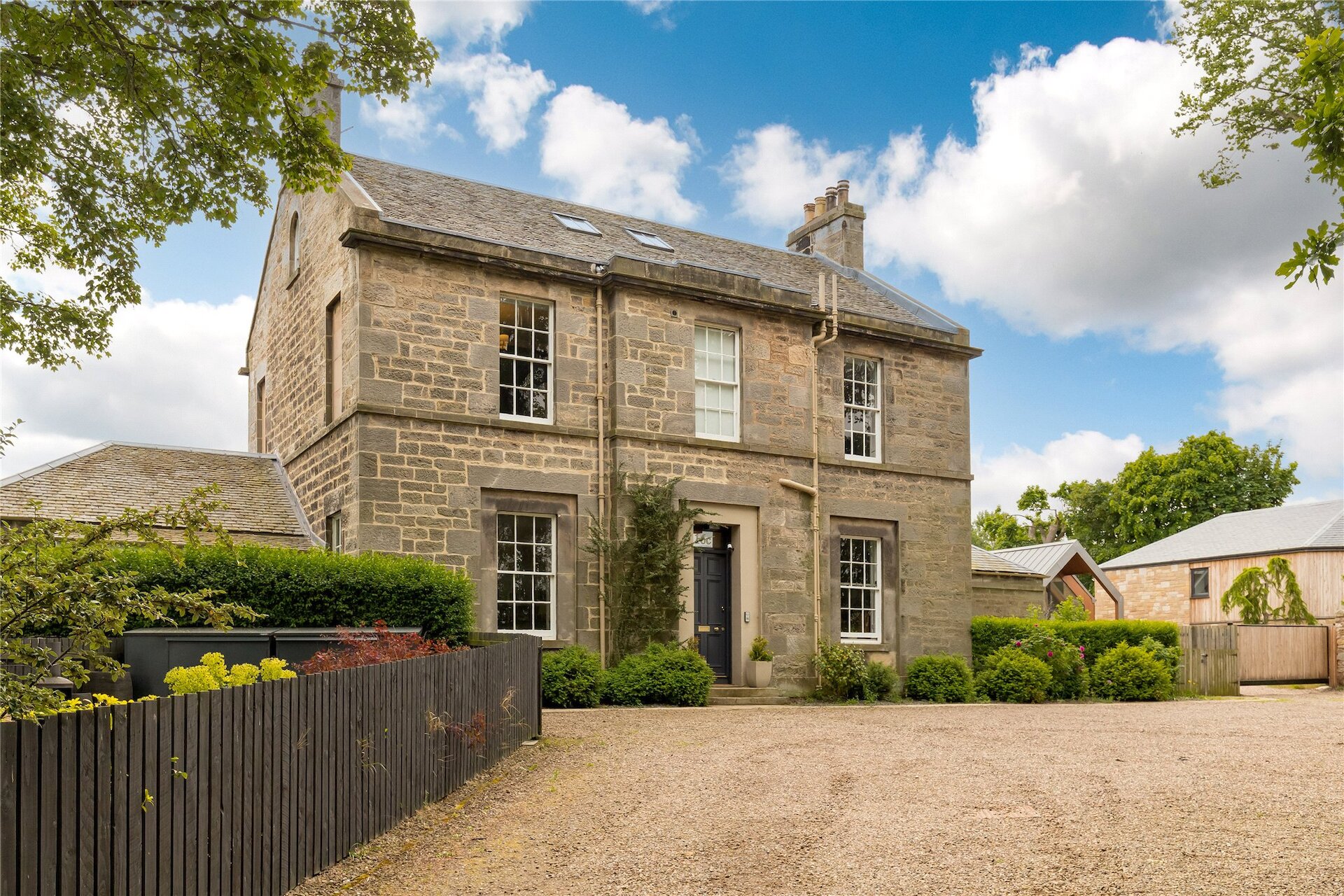 16c Liberton Brae, Edinburgh, EH16 6AE - Picture #1