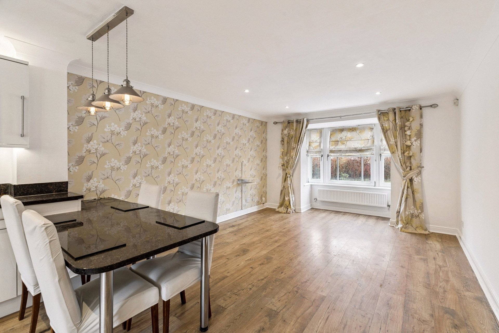 5 Cresswell Place, Newton Mearns, Glasgow, G77 5FD - Picture #10