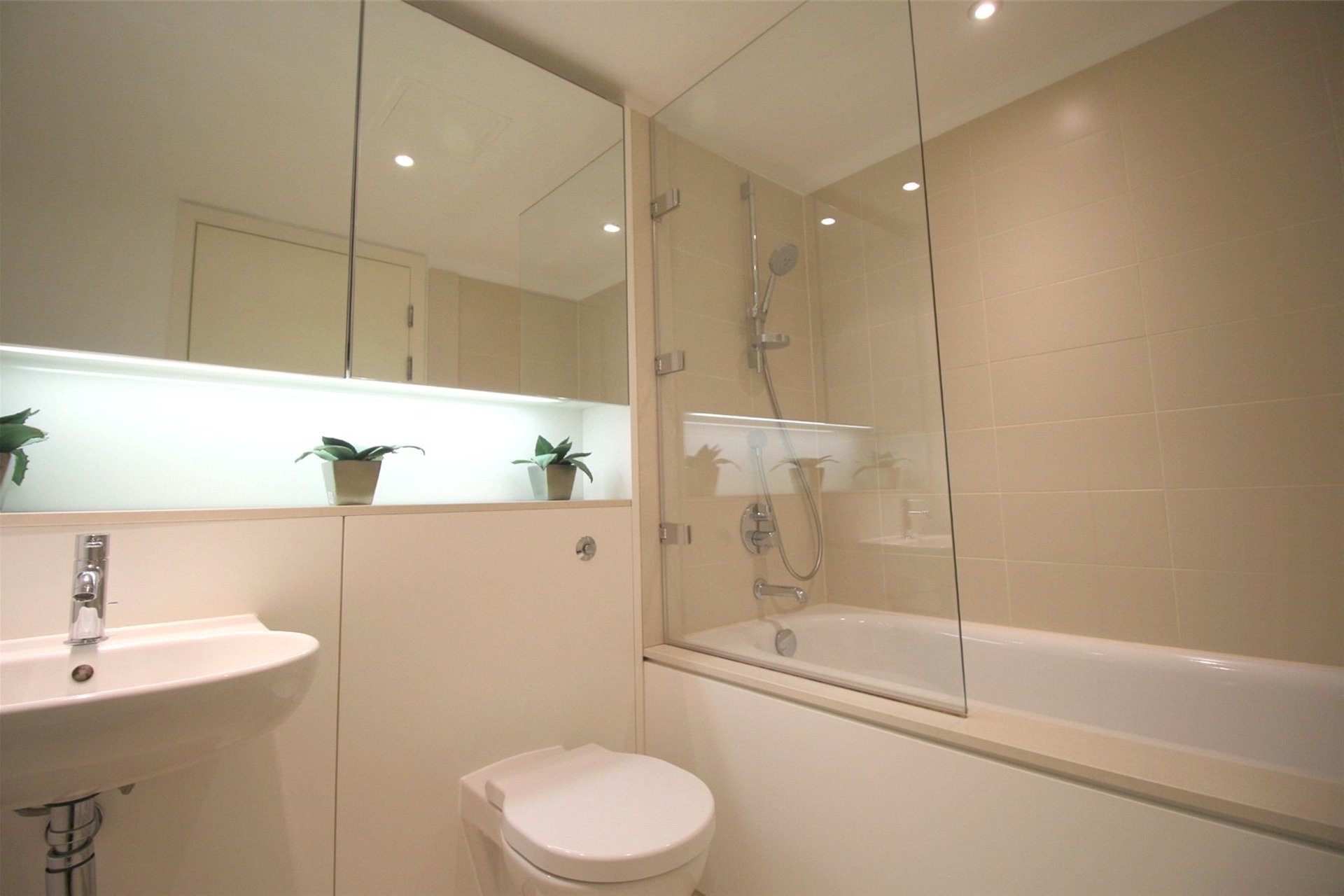 Flat 17, 24 Simpson Loan, Lauriston, Edinburgh, EH3 9GE - Picture #9