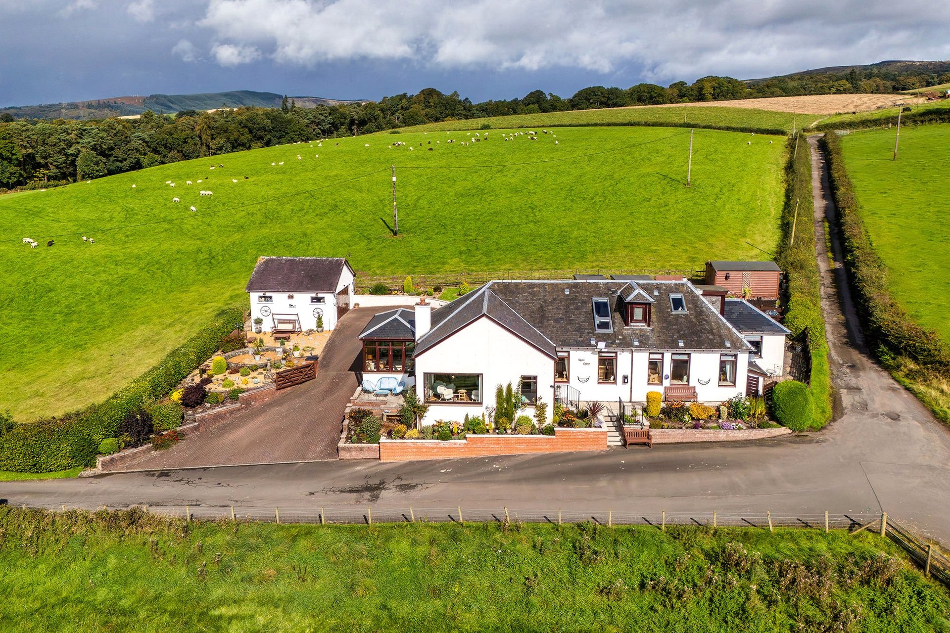 Kintra Cottage, Carman Road, Cardross, Dumbarton, Argyll and Bute, G82 5ER - Picture #4