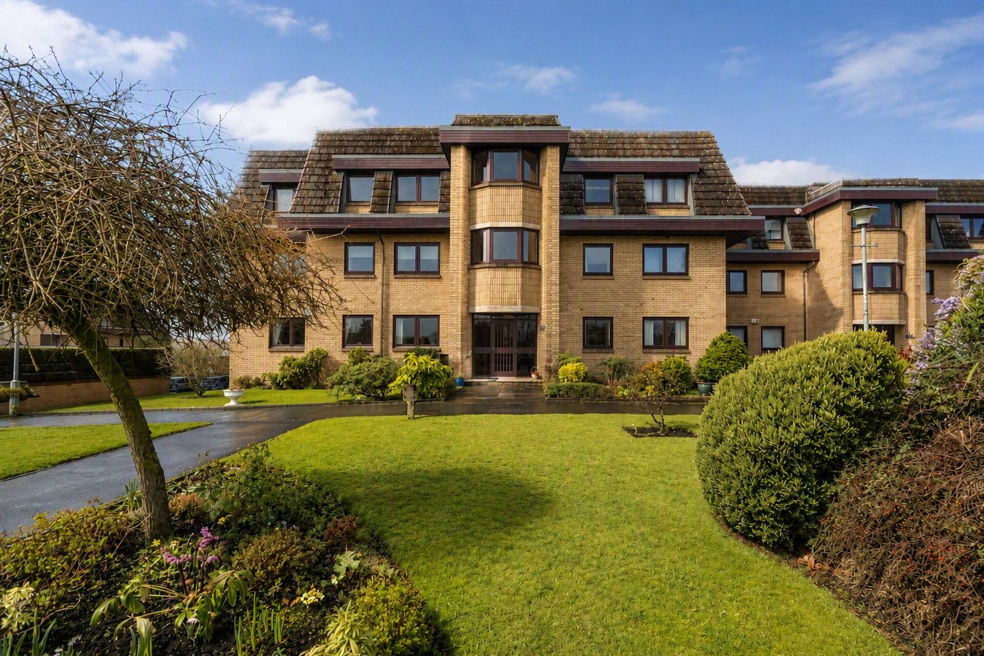 32 St. Germains, Bearsden, Glasgow, G61 2RS - Picture #1