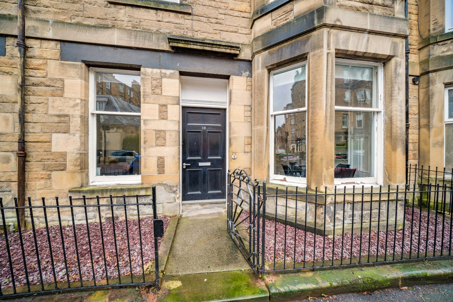 13 Millar Crescent, Morningside, Edinburgh, EH10 5HN - Picture #2