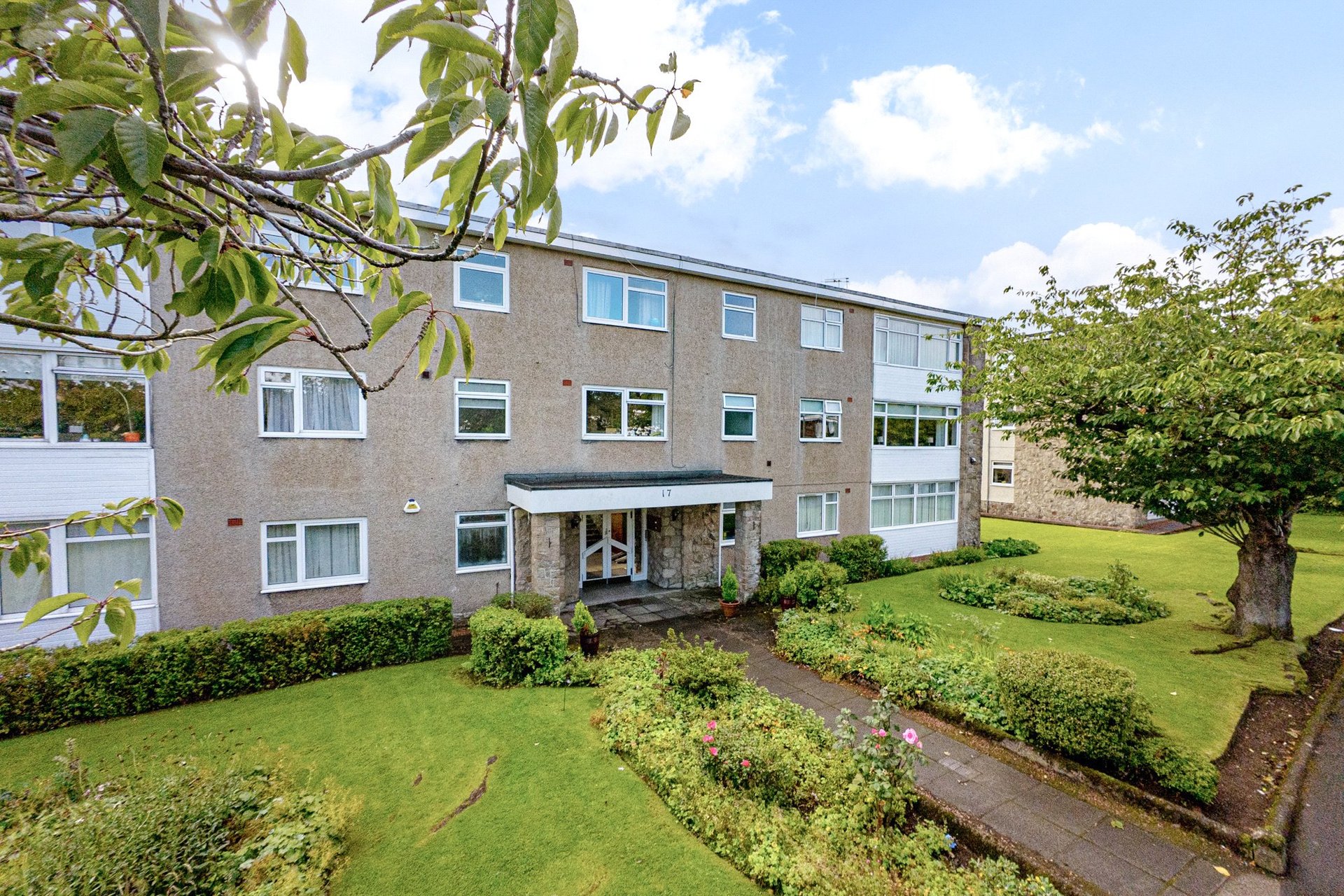 Flat 4, 17 Kirkvale Drive, Newton Mearns, Glasgow, East Renfrewshire, G77 5HD - Picture #2