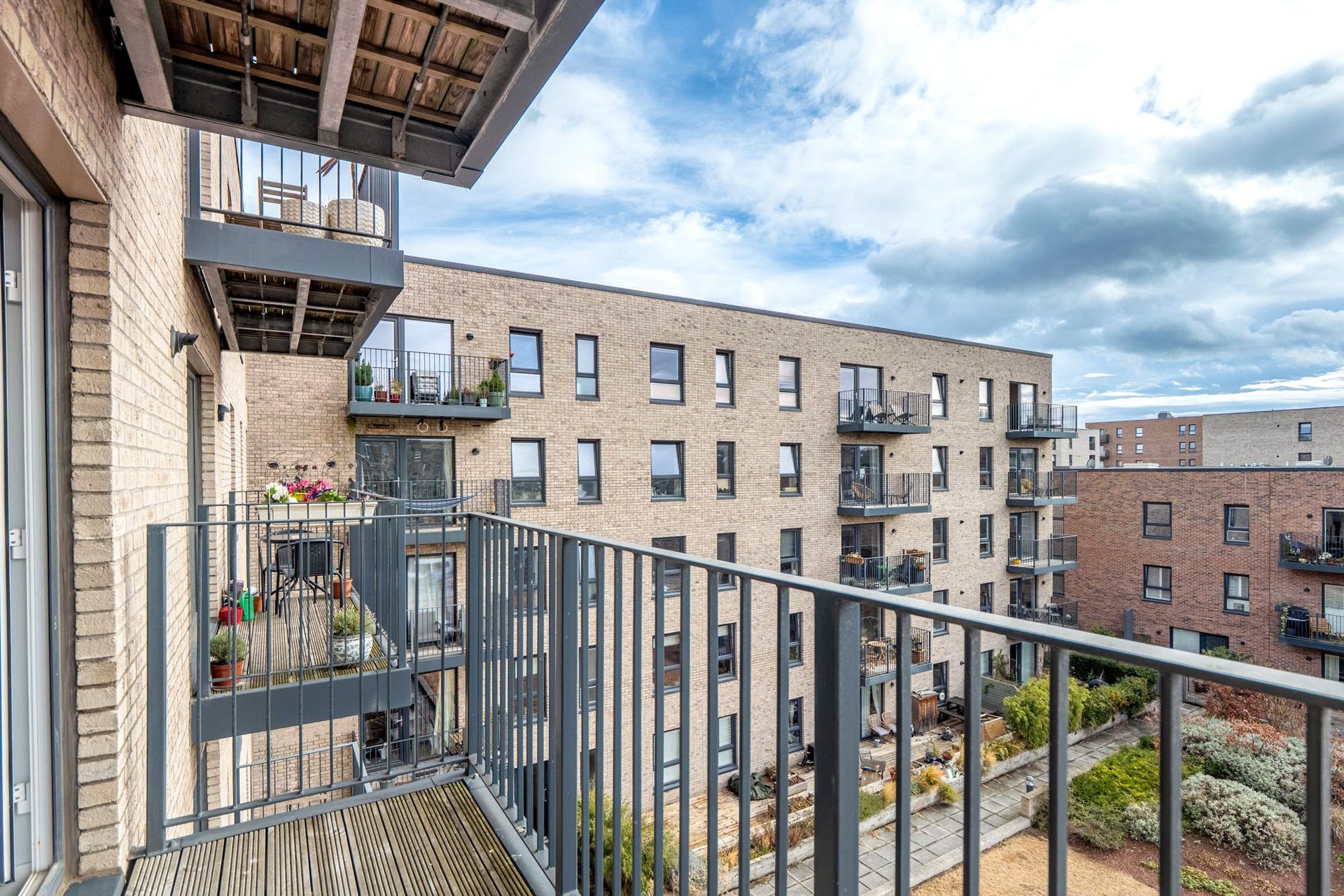 Flat 20, 19 Salamander Place, Edinburgh, Midlothian, EH6 7JJ - Picture #6