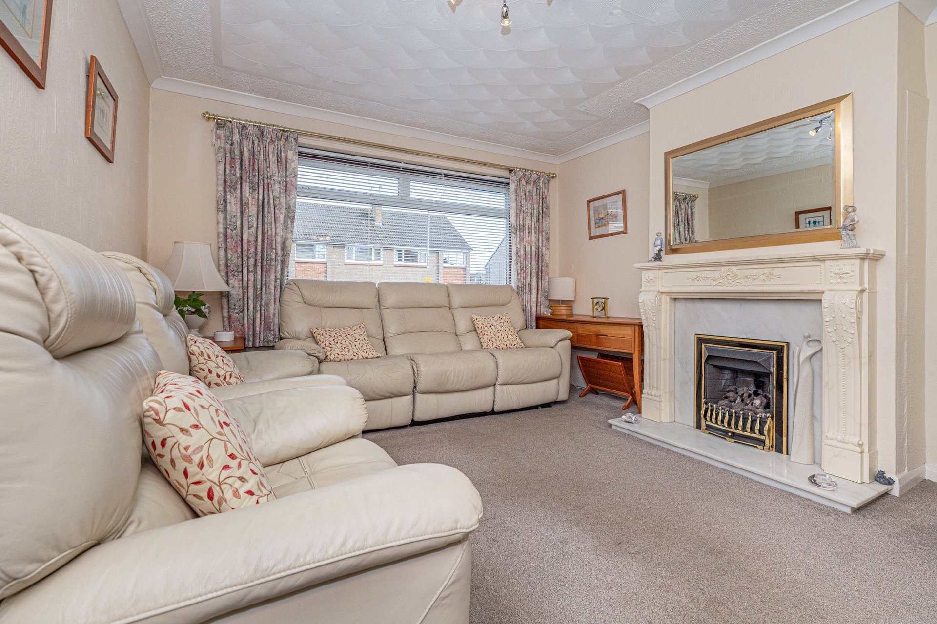54 Rosslyn Road, Bearsden, G61 4DN - Picture #3