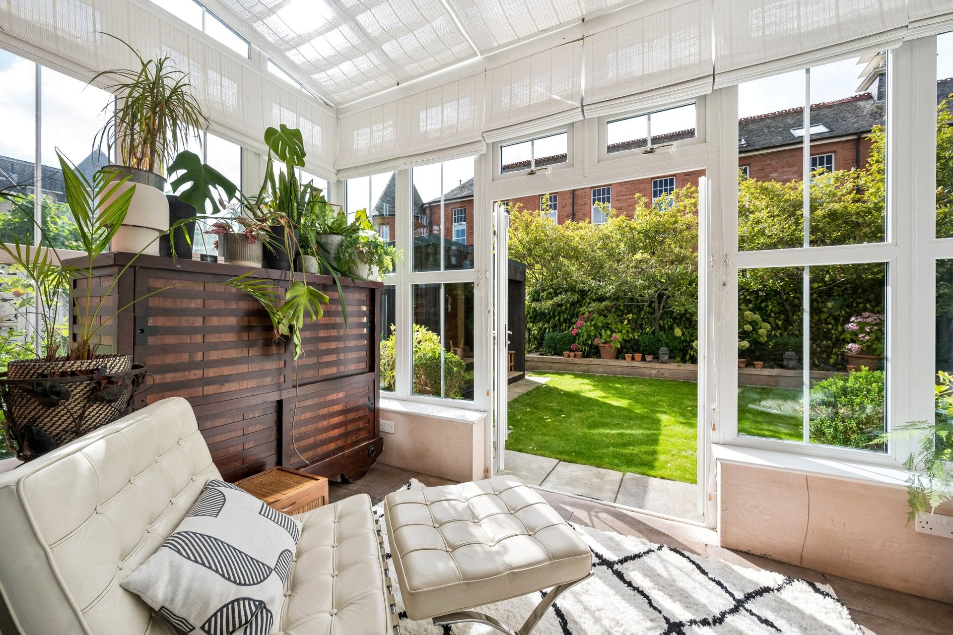 37 Littlejohn Road, Greenbank, Edinburgh, EH10 5GN - Picture #5