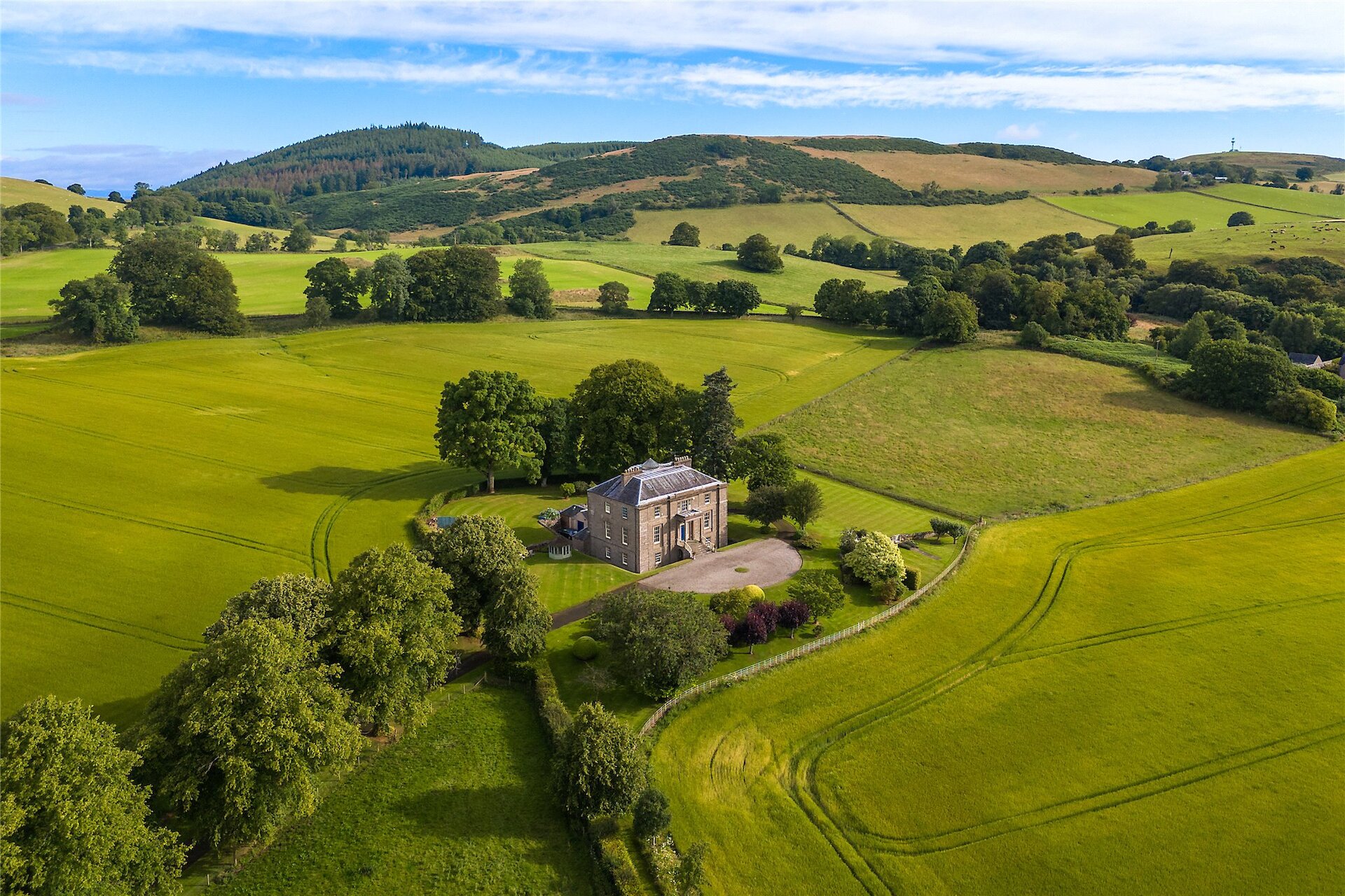 Lochton House, Abernyte, Perth, Perth and Kinross, PH14 9TA - Picture #1