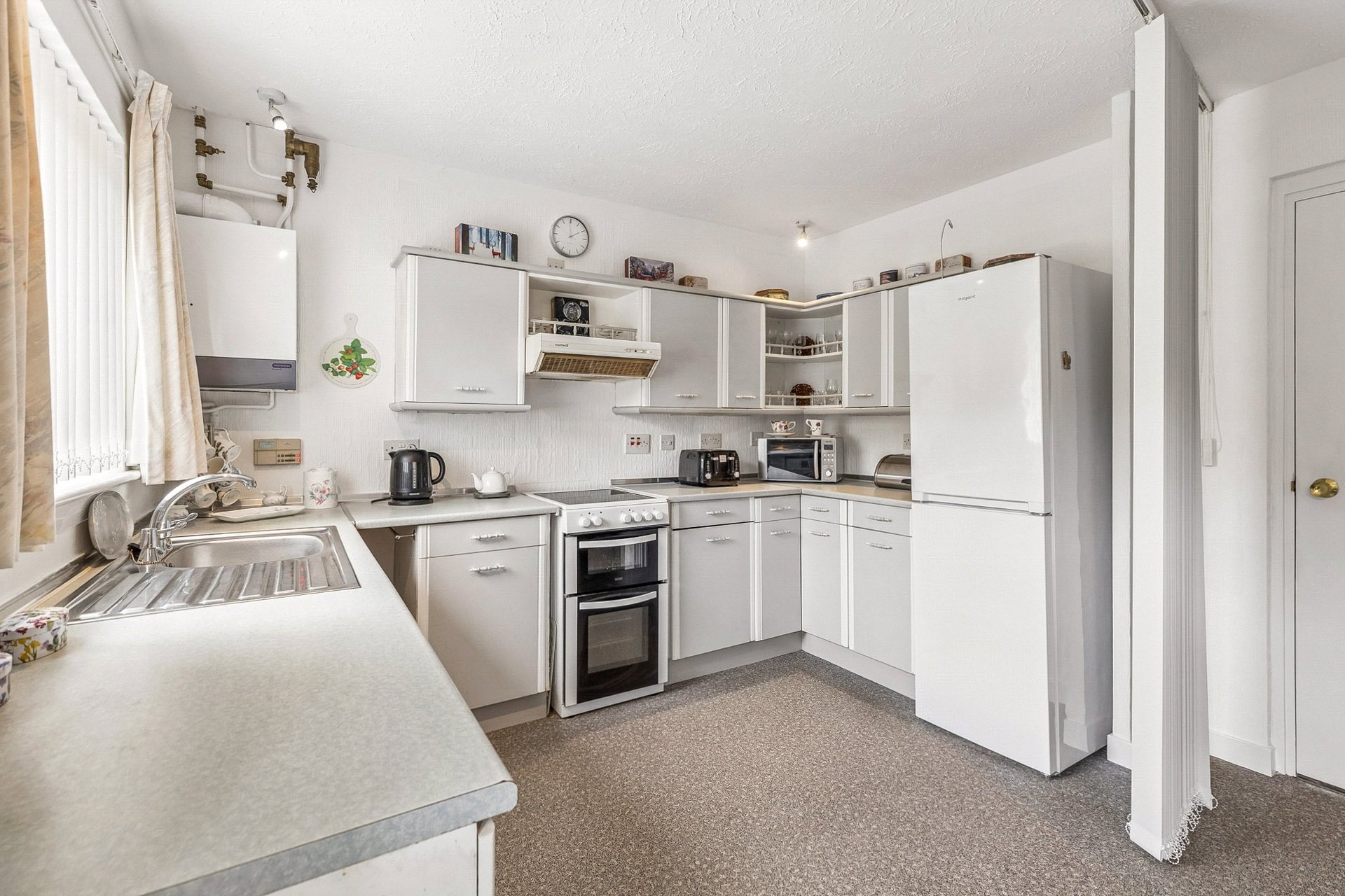9 Roxburgh Drive, Bearsden, G61 3LH - Picture #10