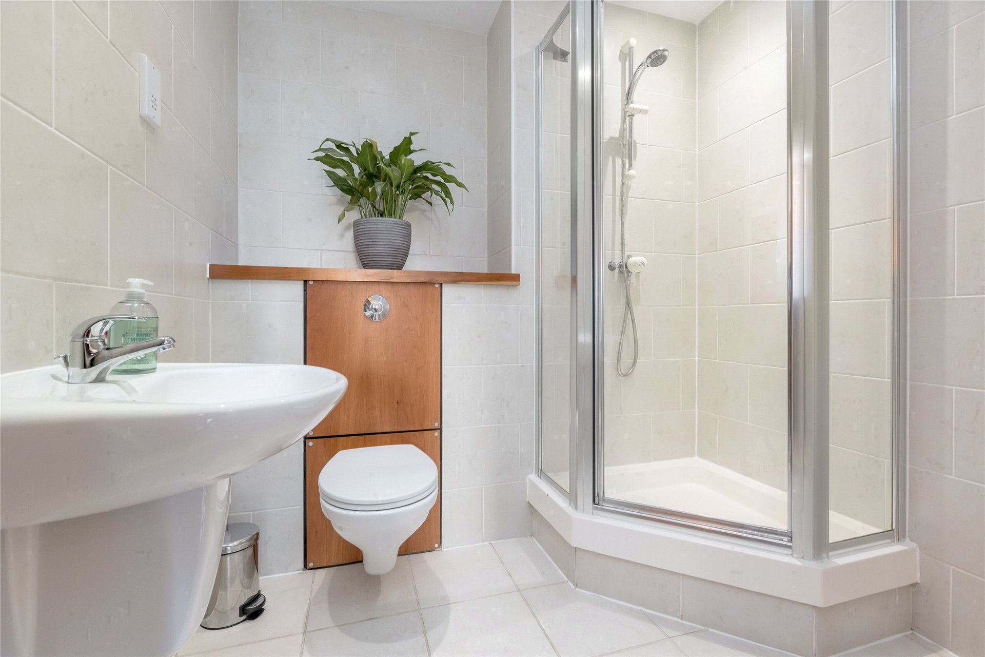 196/18 Lindsay Road, Leith, Edinburgh, EH6 6ND - Picture #14