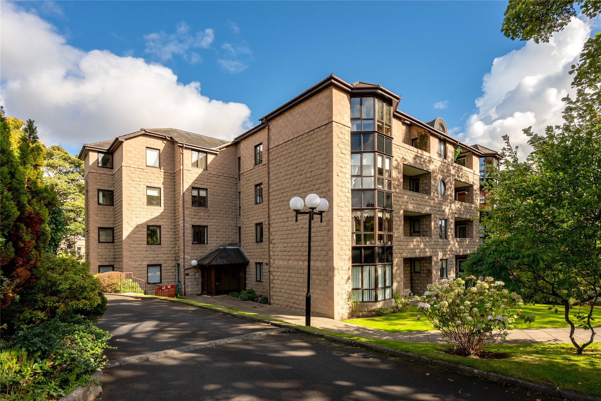 Flat 12, Mansewood Court, 52b Morningside Park, Morningside, Edinburgh, EH10 5HA - Picture #1
