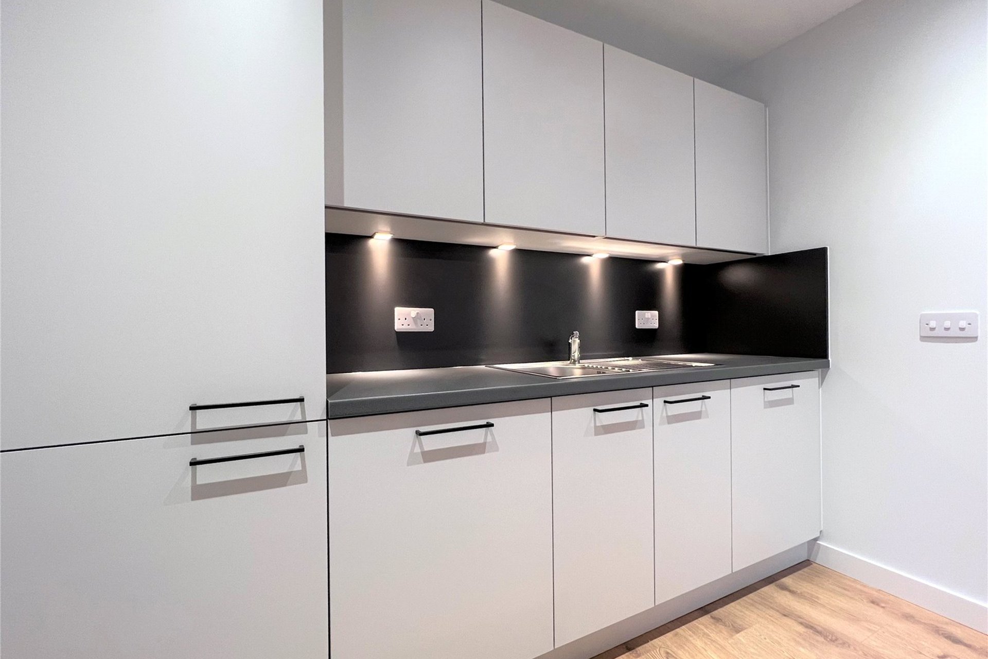 Flat 6, 19 Pillans Place, Edinburgh, EH6 7FJ - Picture #5