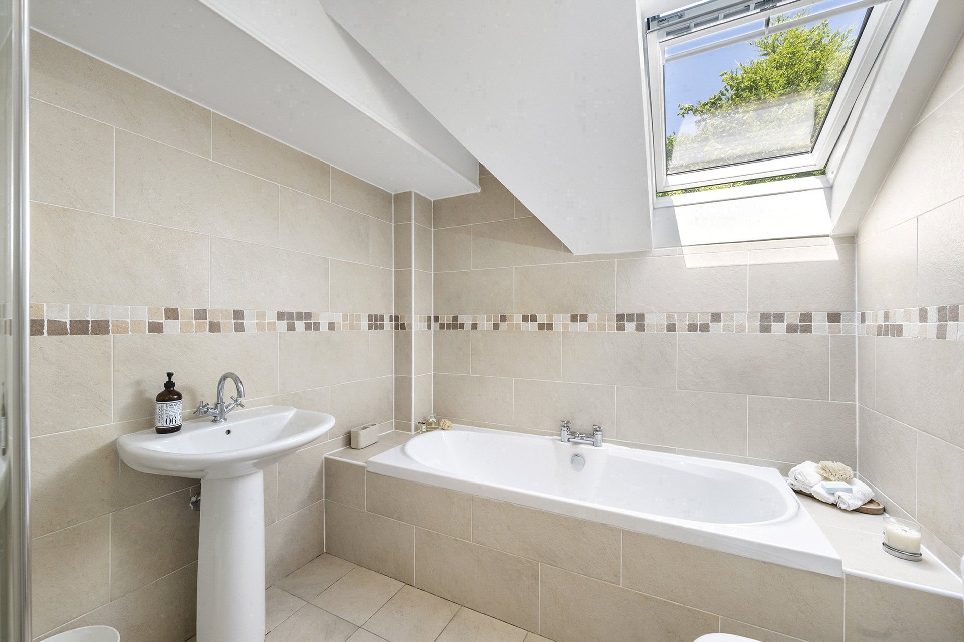 2A Queen Street, Helensburgh, Argyll and Bute, G84 9QQ - Picture #21