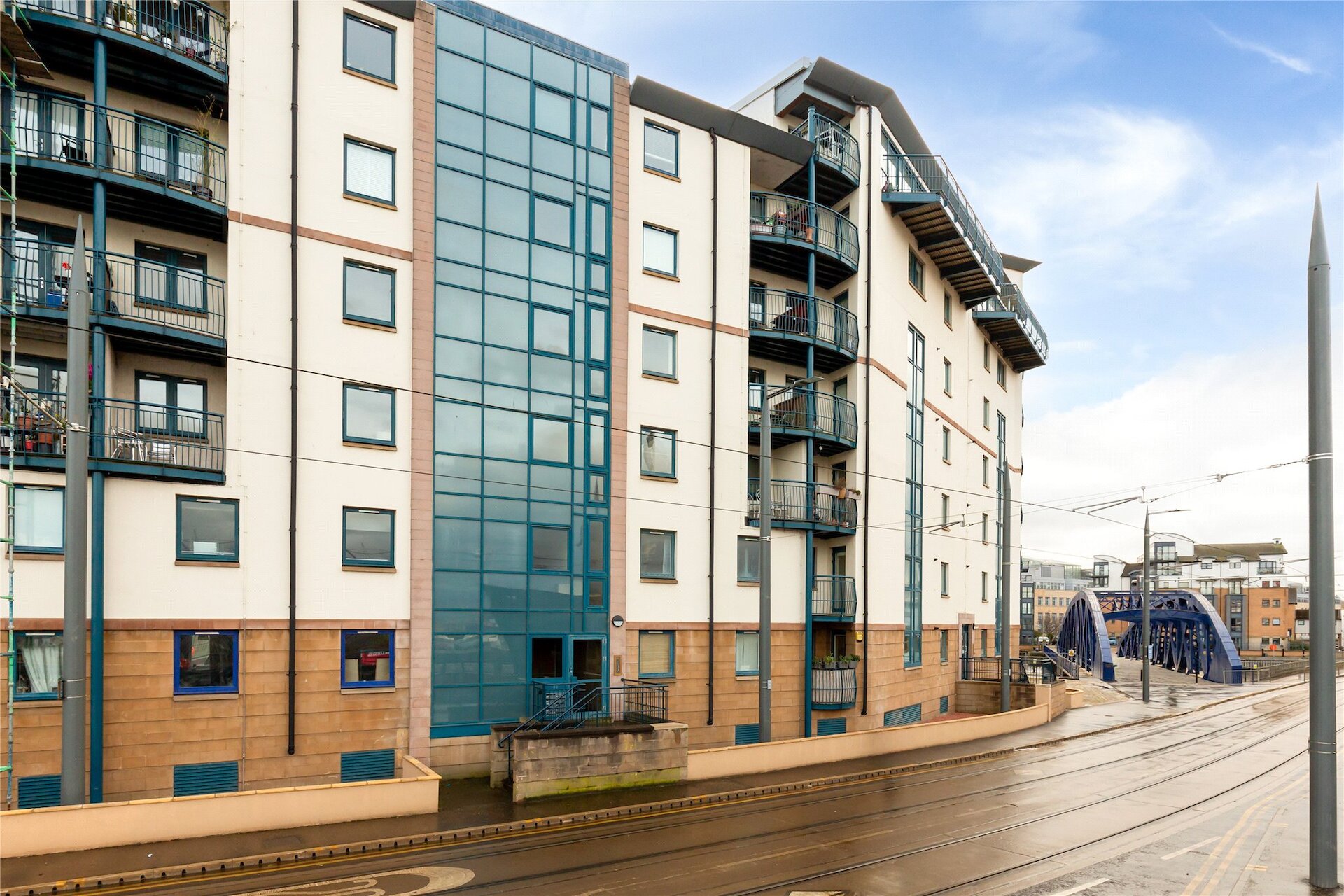33/4 Ocean Drive, Edinburgh, Midlothian, EH6 6JL - Picture #1