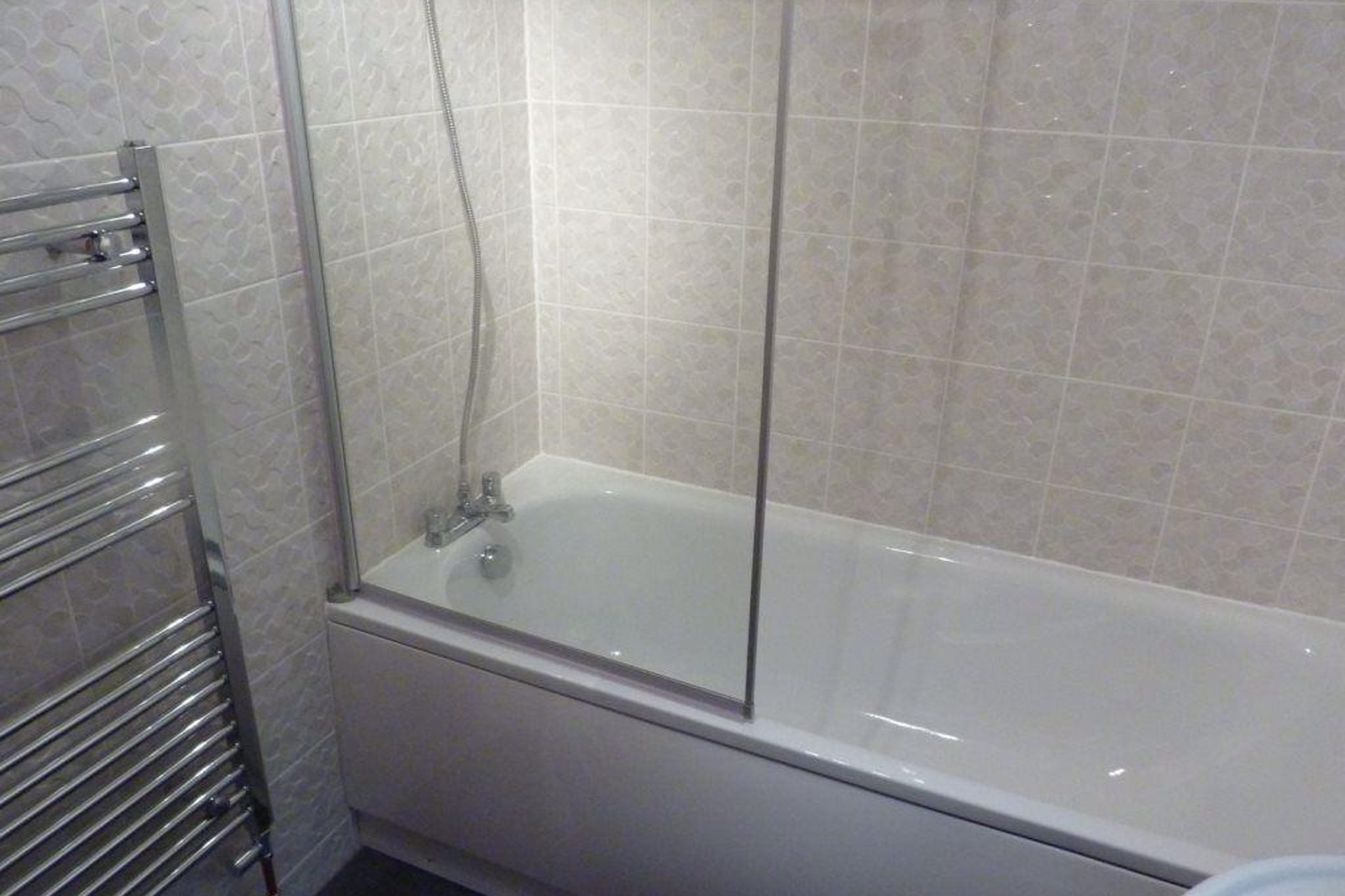 11/2 Iddesleigh Avenue, Milngavie, Glasgow, East Dunbartonshire, G62 8NT - Picture #6