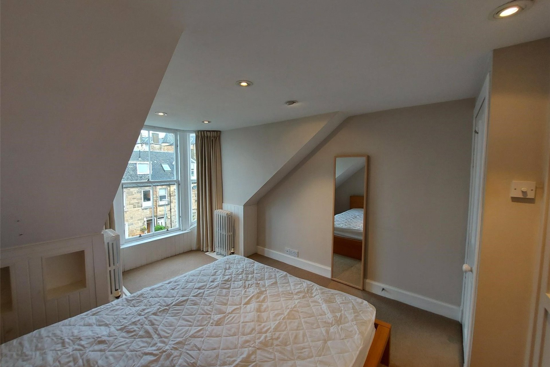 26 Carlyle Place, Abbeyhill, Edinburgh, EH7 5RY - Picture #12