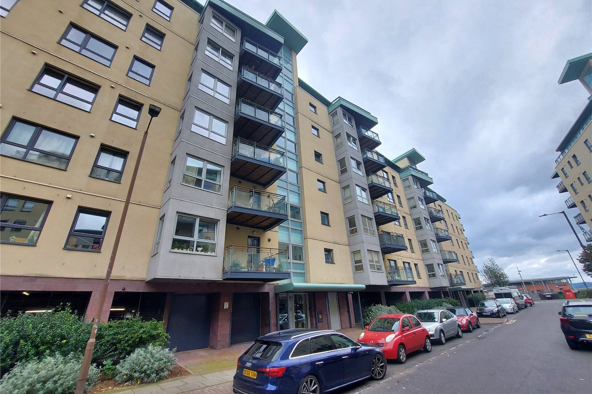 Flat 6, 2 Portland Gardens, Leith, Edinburgh, EH6 6NA - Picture #1