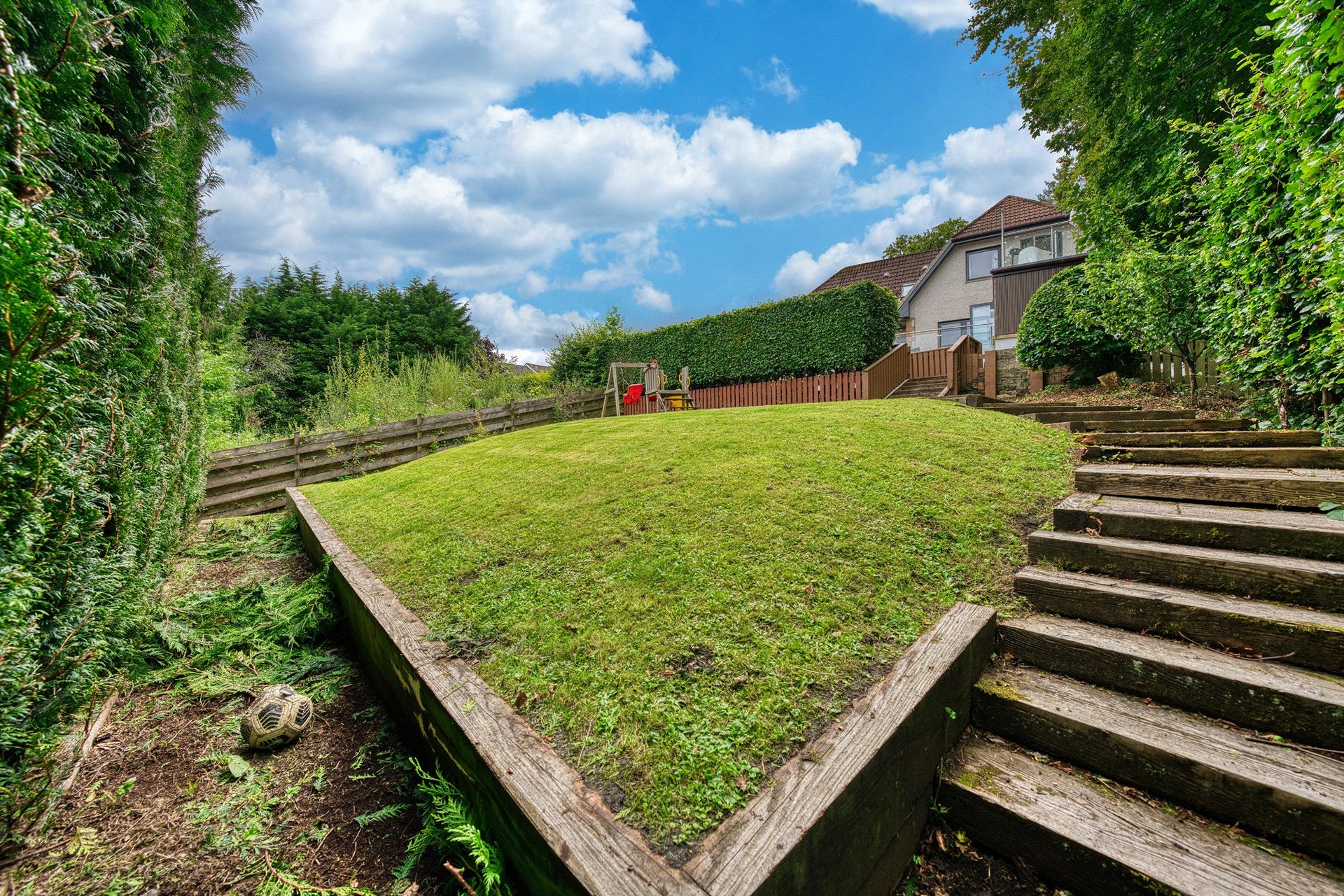 20 Ballaig Avenue, Bearsden, G61 4HA - Picture #47