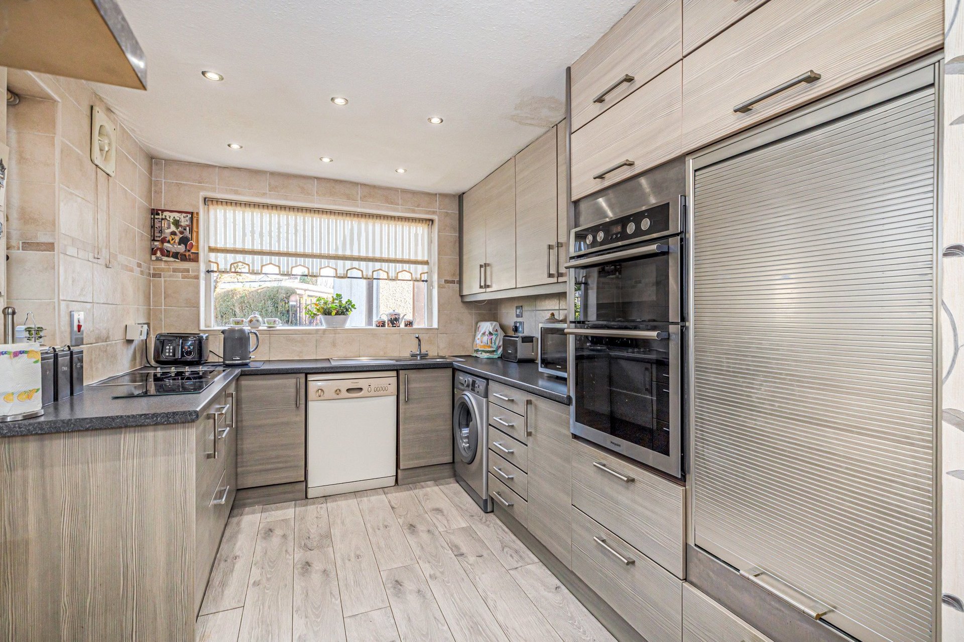 1 Giffnock Park Avenue, Giffnock, Glasgow, East Renfrewshire, G46 6AZ - Picture #10