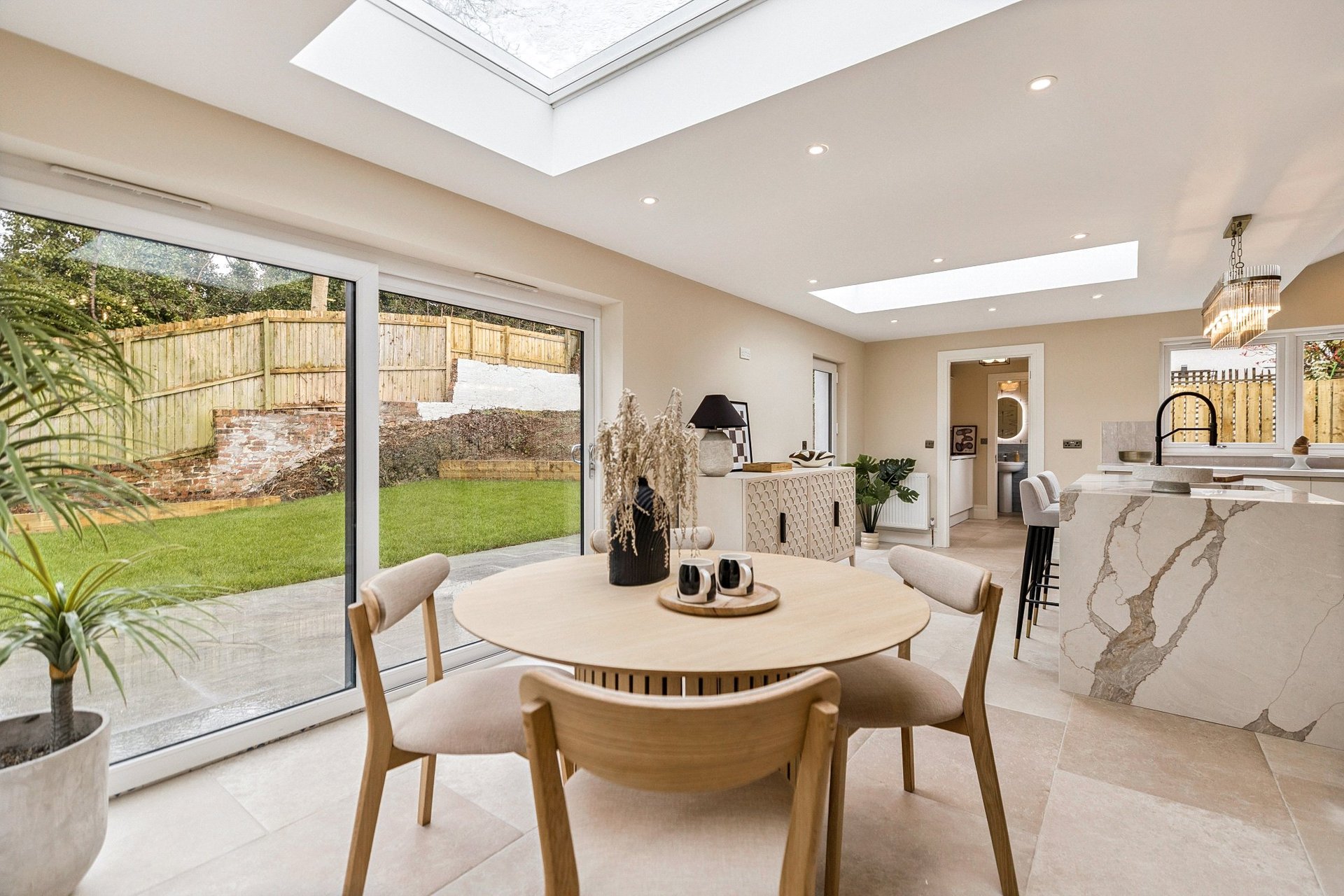 162 Ayr Road, Newton Mearns, Glasgow, G77 6EE - Picture #12