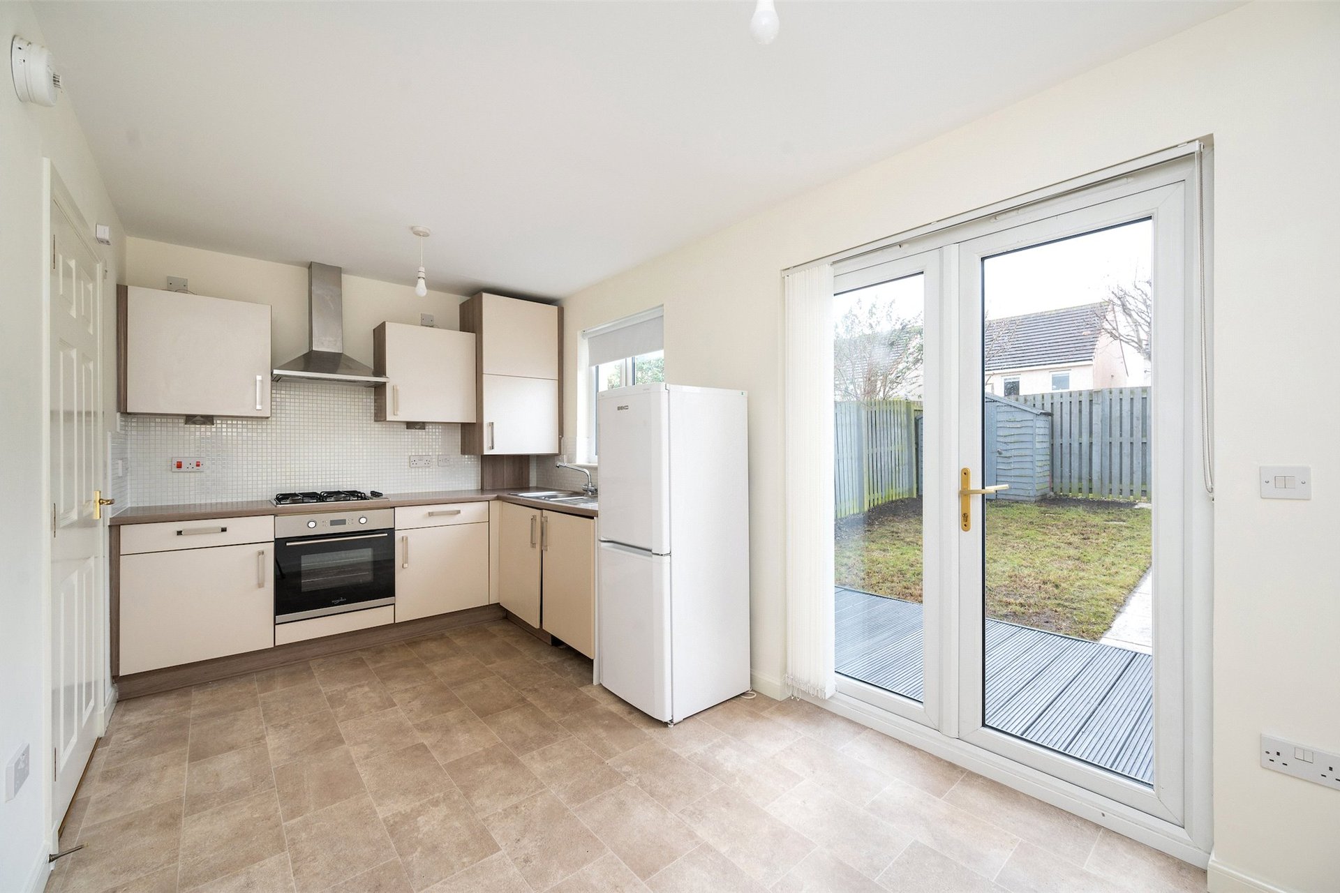 17 Dolphingstone Court, Prestonpans, East Lothian, EH32 9GN - Picture #2