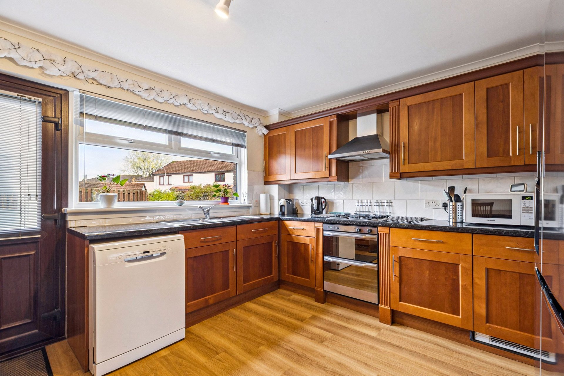 20 Wellmeadow Way, Newton Mearns, Glasgow, East Renfrewshire, G77 6RB - Picture #9