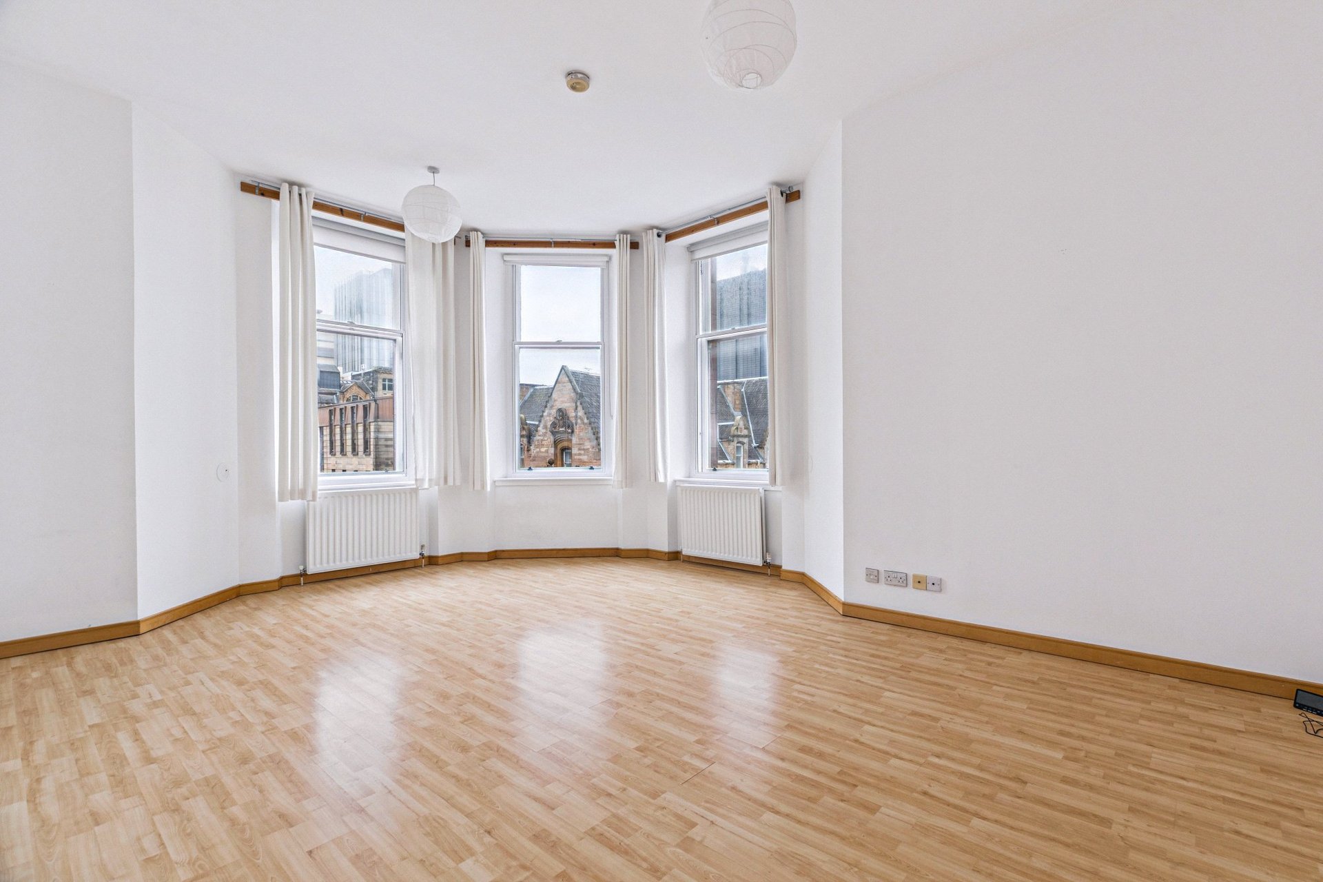 Flat 4/2 Castle Chambers, 65 Renfield Street, City Centre, Glasgow, G2 1LF - Picture #2