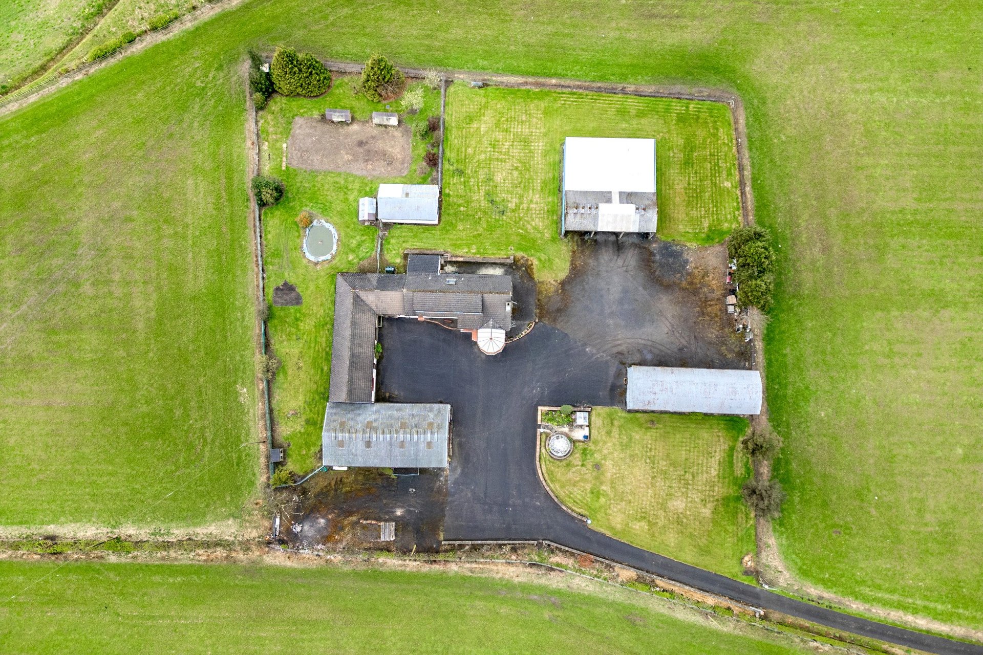 Peathill Farm, Lindsaybeg Road, Chryston, Glasgow, G69 9HT - Picture #33