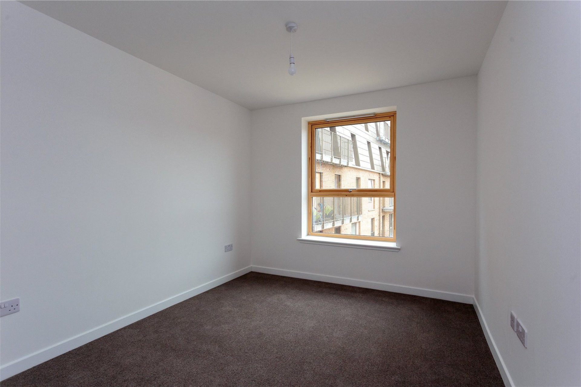 Flat 20, 16 Hughes Close, Edinburgh, EH7 4FY - Picture #10