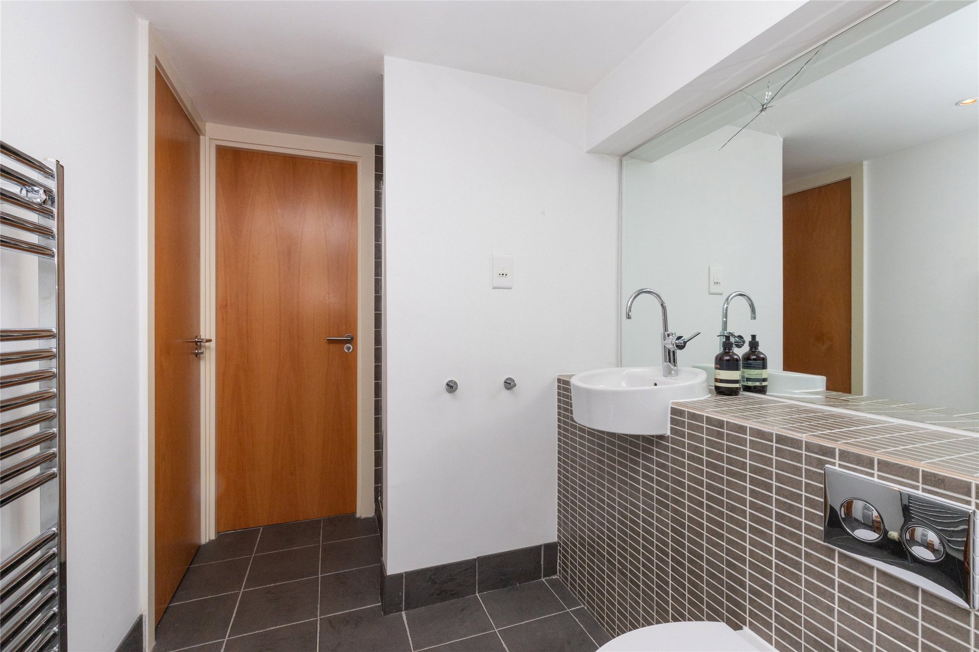 Flat 2/13 Old Sheriff Court, 149 Ingram Street, Merchant City, Glasgow City, G1 1DW - Picture #23