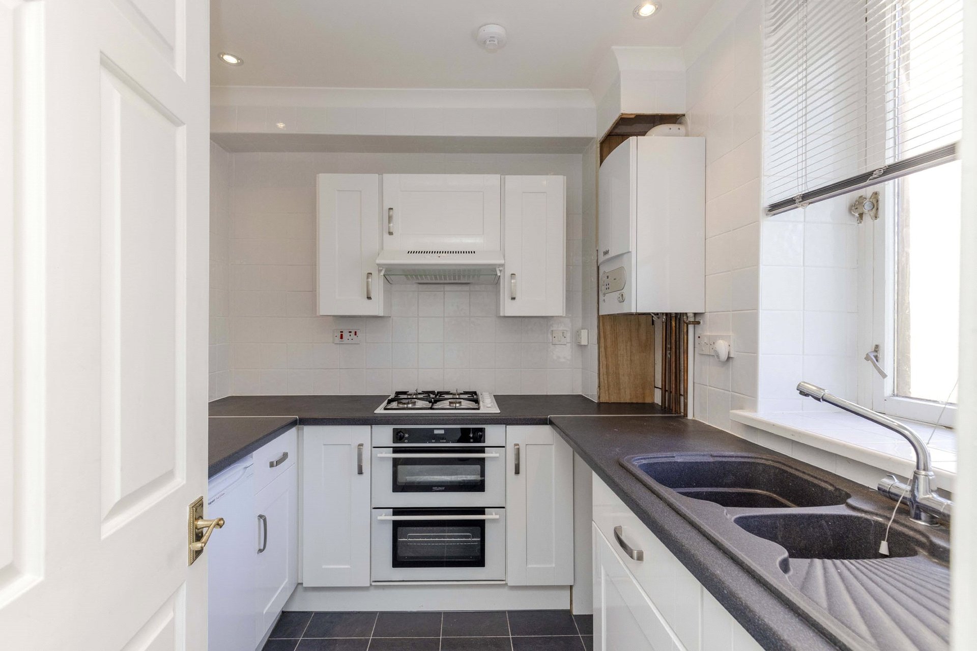 19/3 East Parkside, Edinburgh, EH16 5XN - Picture #4