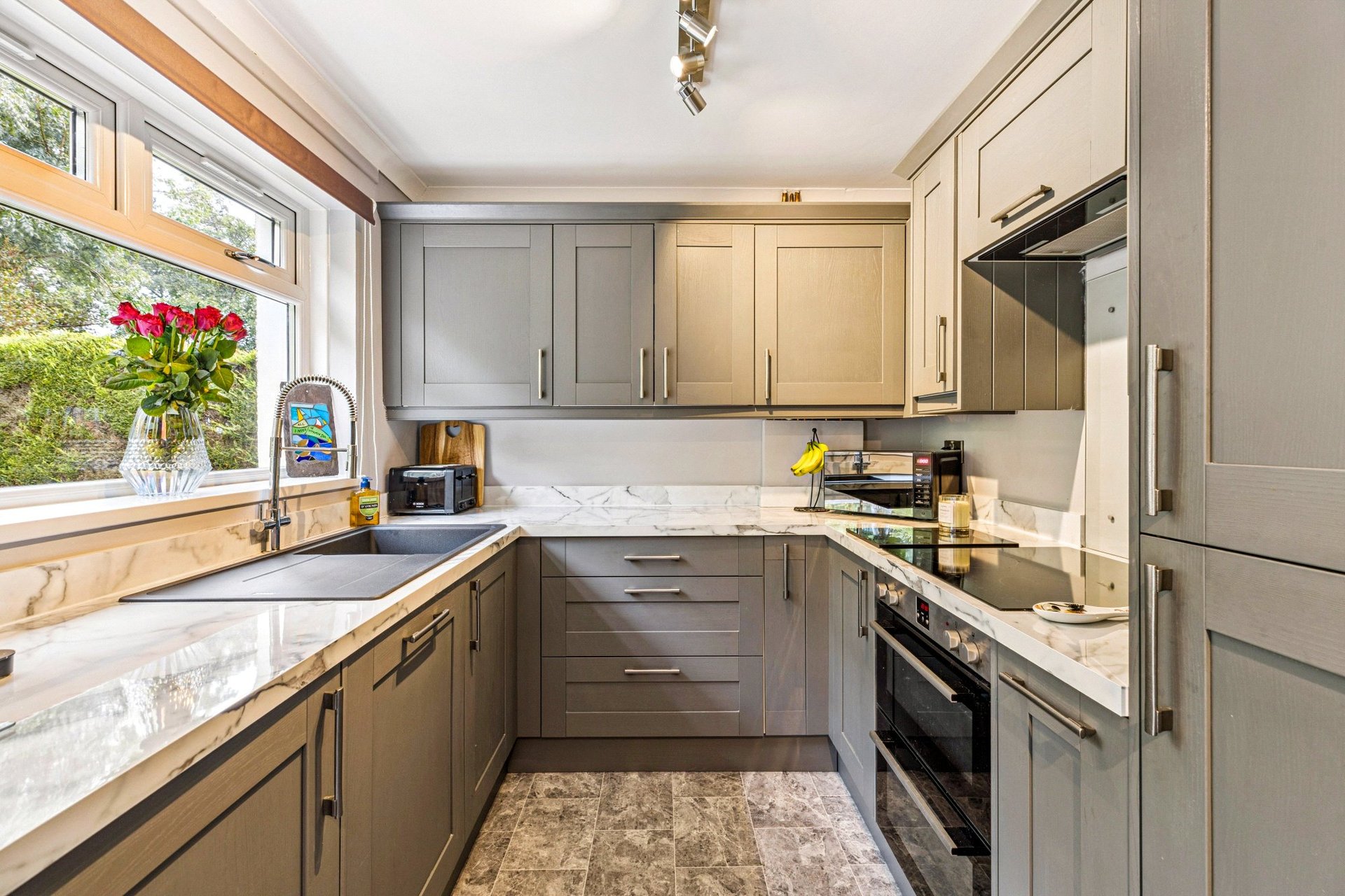 49 Alloway Drive, Newton Mearns, Glasgow, G77 5TG - Picture #9