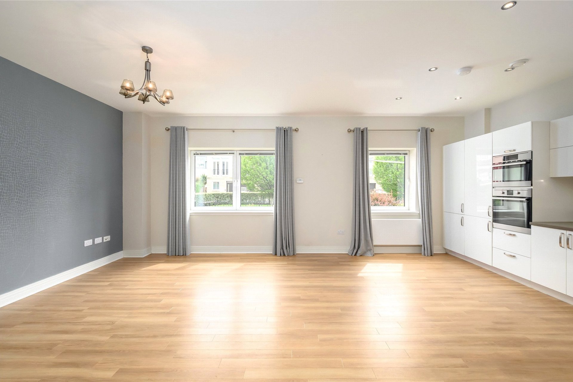62/2 Larkfield Gardens, Edinburgh, EH5 3QB - Picture #3