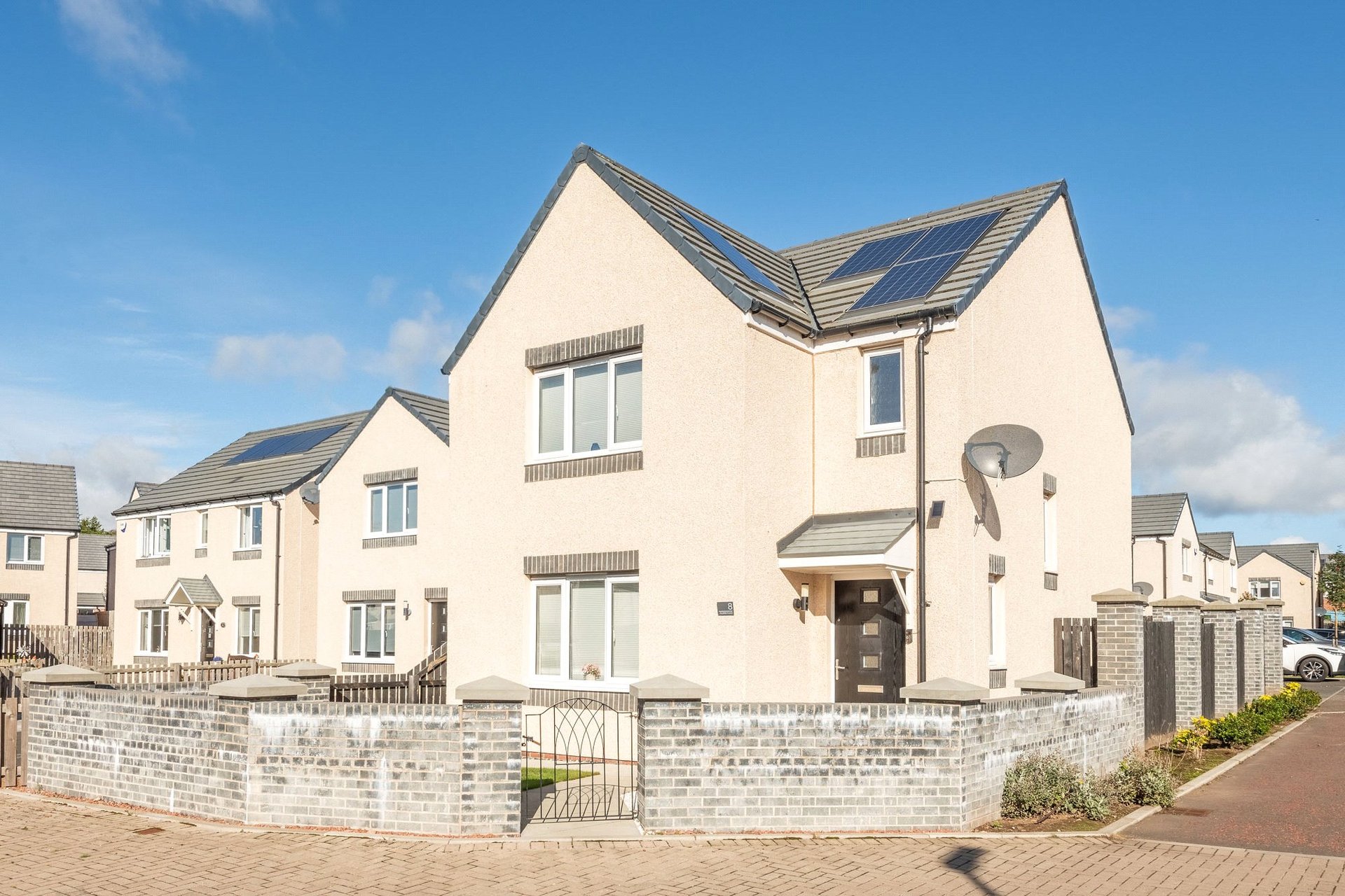 8 Pilgrim Place, Guardbridge, Fife, KY16 0FP - Picture #2