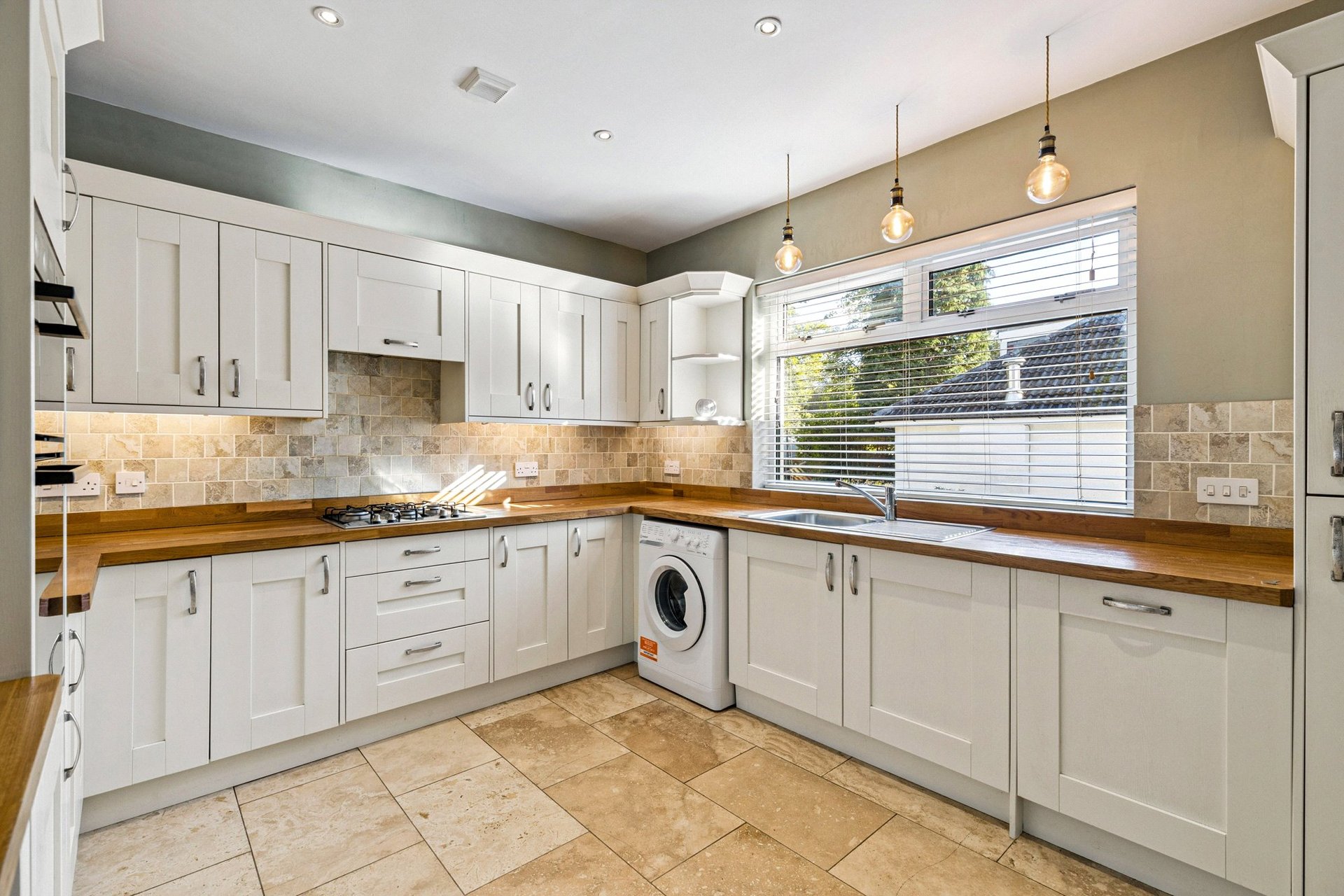 1 Lynn Drive, Milngavie, G62 8HL - Picture #9