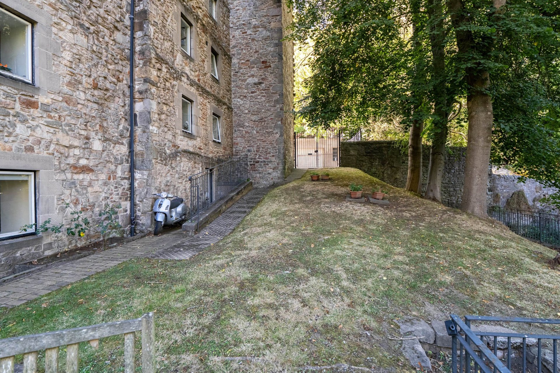 Flat F, 2A, Dean Path, Edinburgh, EH4 3BA - Picture #20