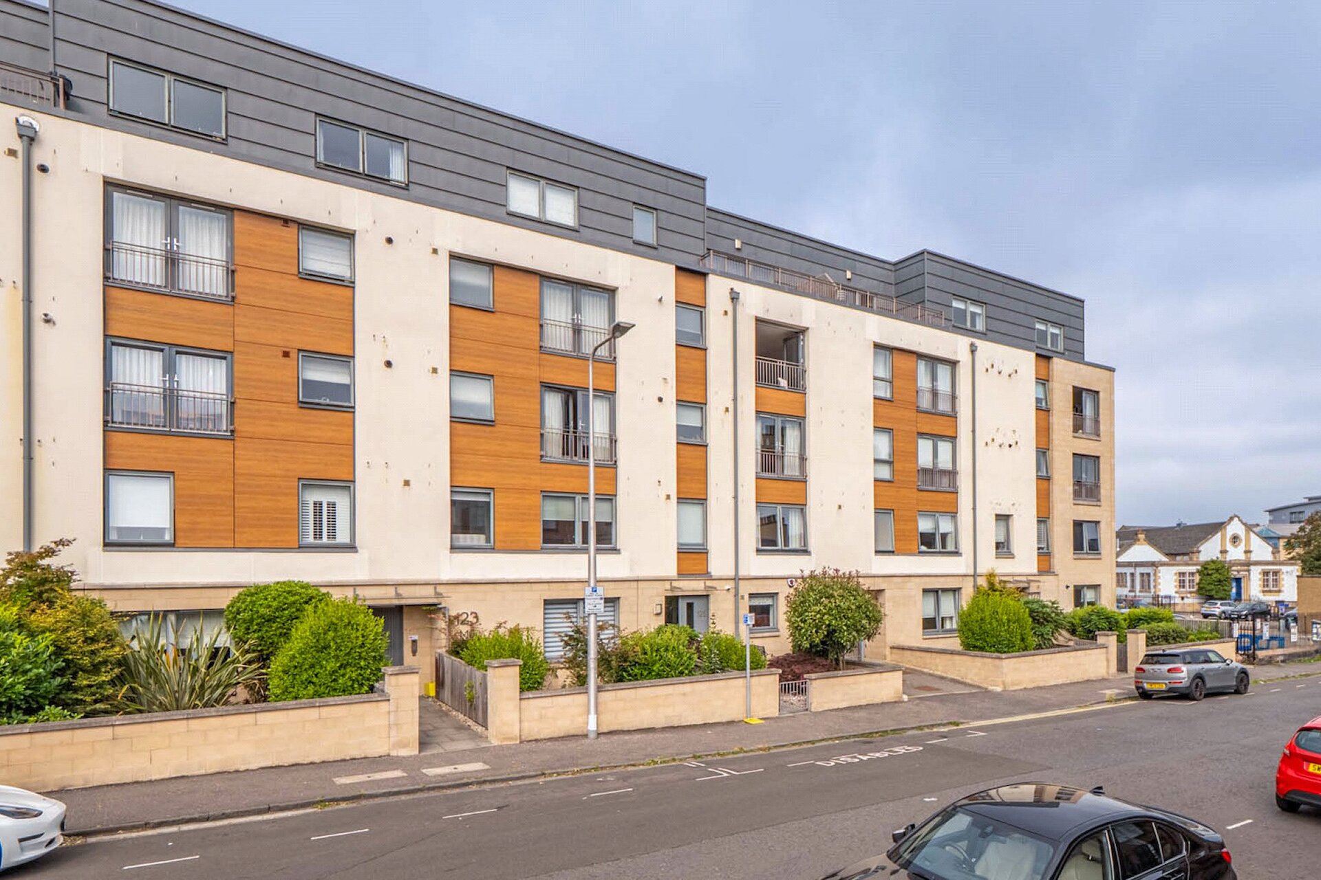 Flat 7, 127 Bellevue Road, Edinburgh, Midlothian, EH7 4DG - Picture #1