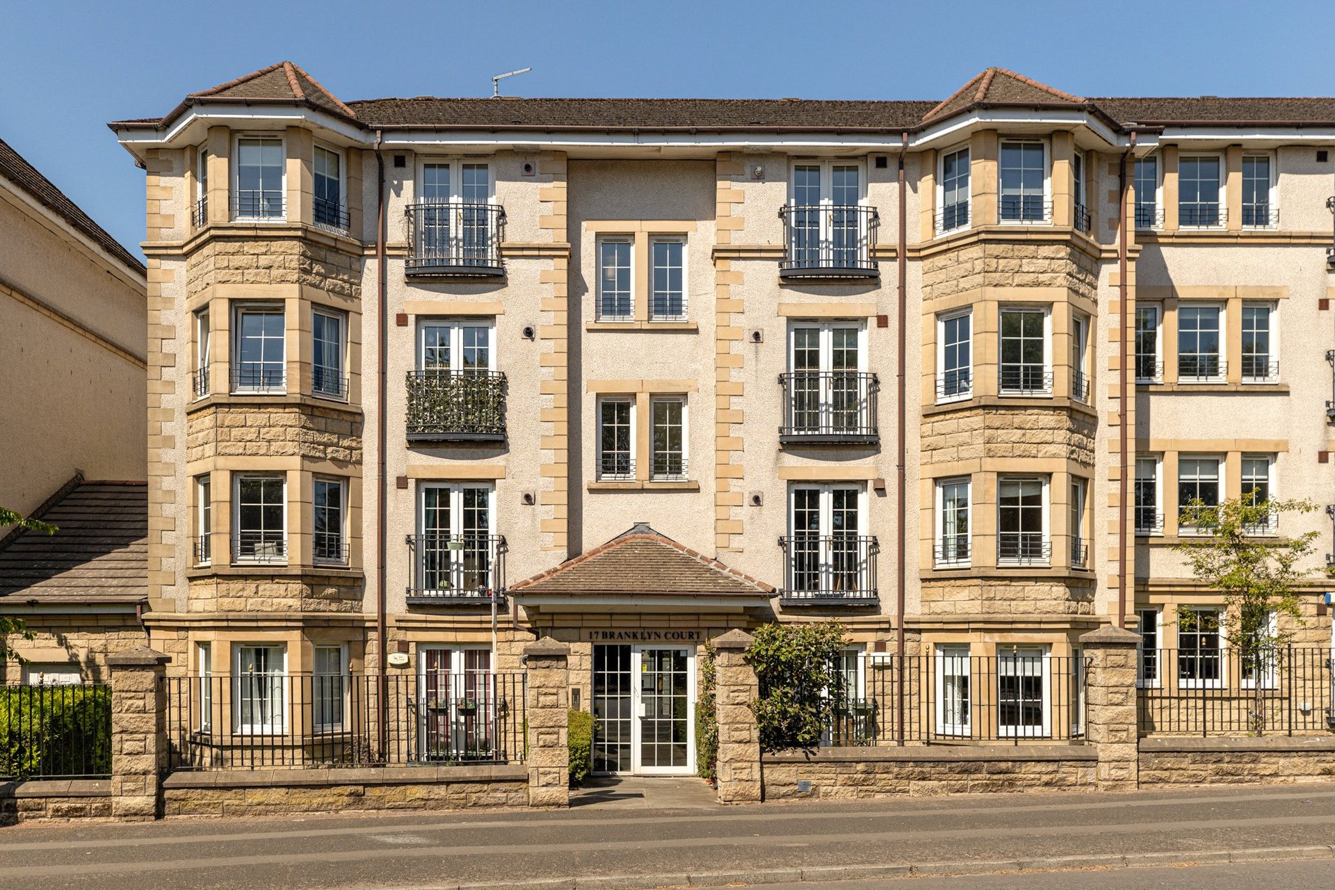 2/1, 17 Branklyn Court, Anniesland, Glasgow, G13 1GL - Picture #2