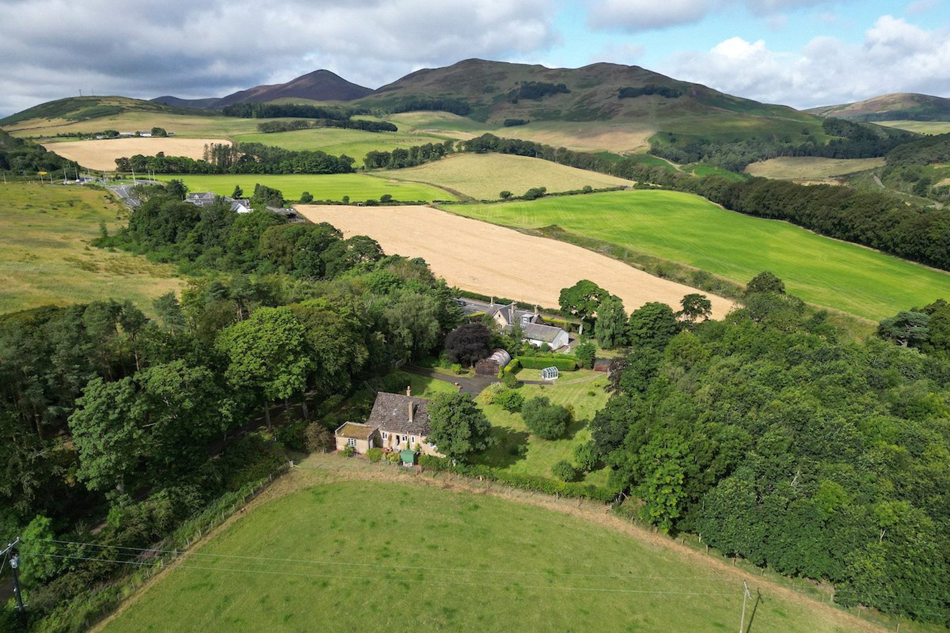 Whitegate House, Penicuik, Midlothian, EH26 0PR - Picture #31