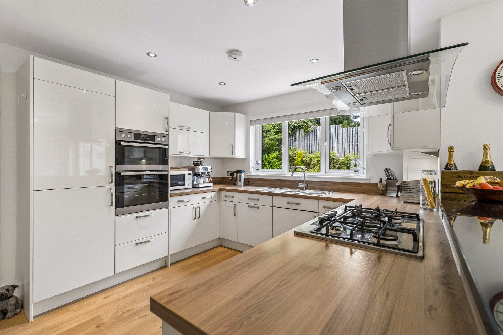 1 Hillfield Drive, Newton Mearns, Glasgow, G77 6GD - Picture #12