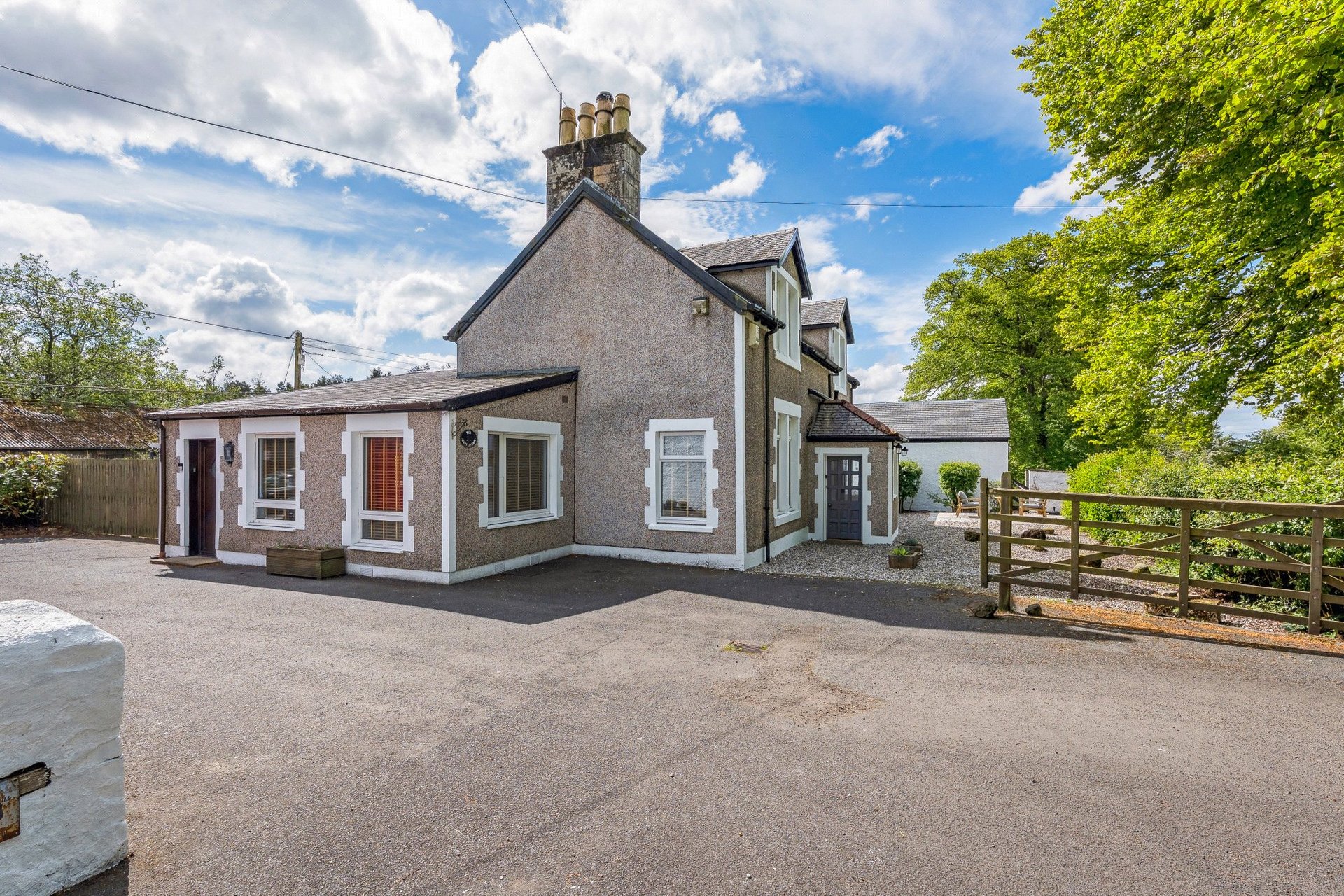 Wee Westlinbank Farm, Strathaven, South Lanarkshire, ML10 6RH - Picture #2