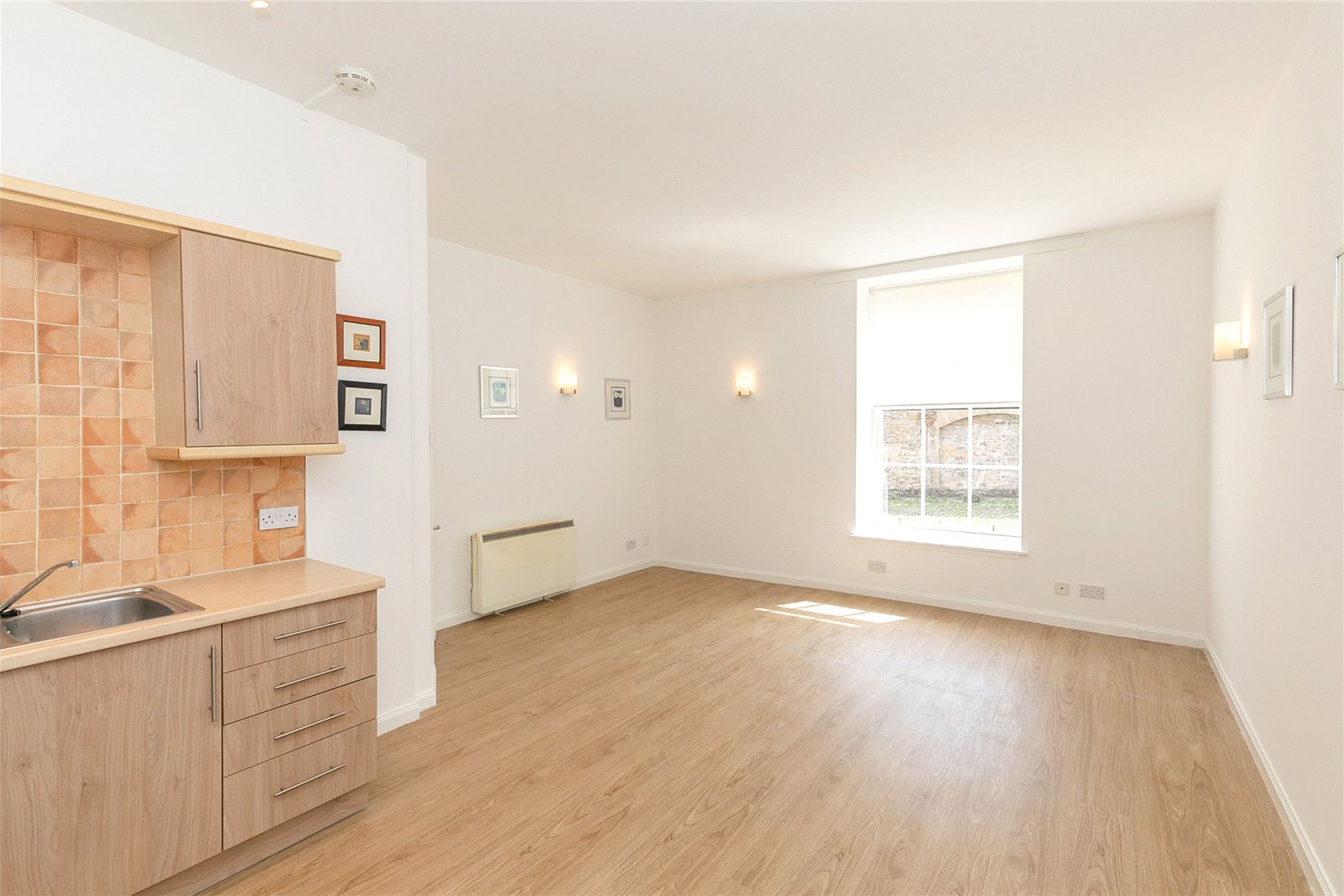 91/1 Constitution Street, Edinburgh, EH6 7AE - Picture #5