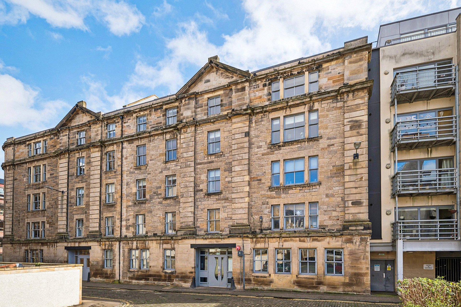 33/48 Water Street, Leith, Edinburgh, EH6 6SZ - Picture #1