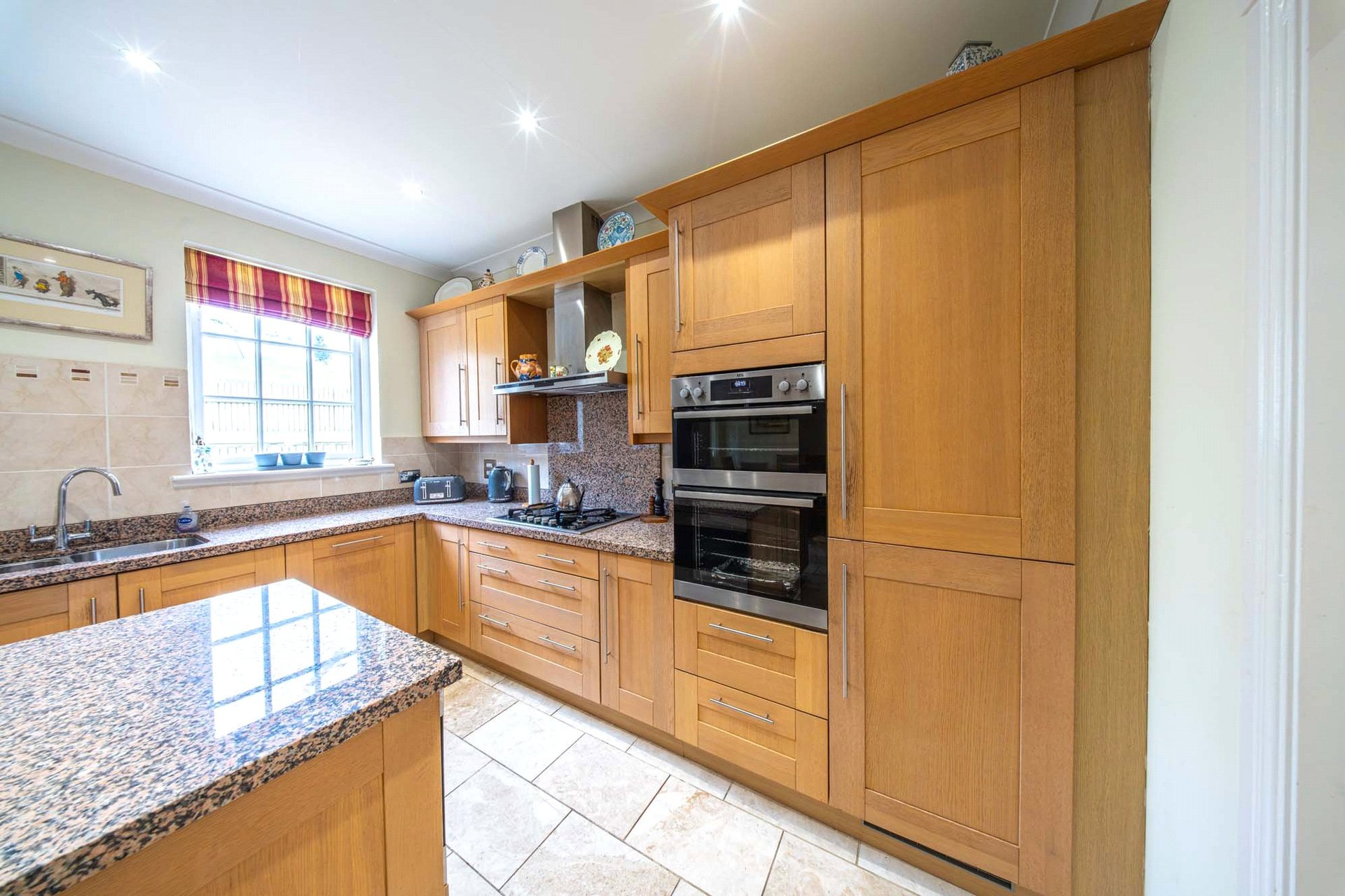 31 Bowmont Court, Heiton, Kelso, Scottish Borders, TD5 8JY - Picture #9