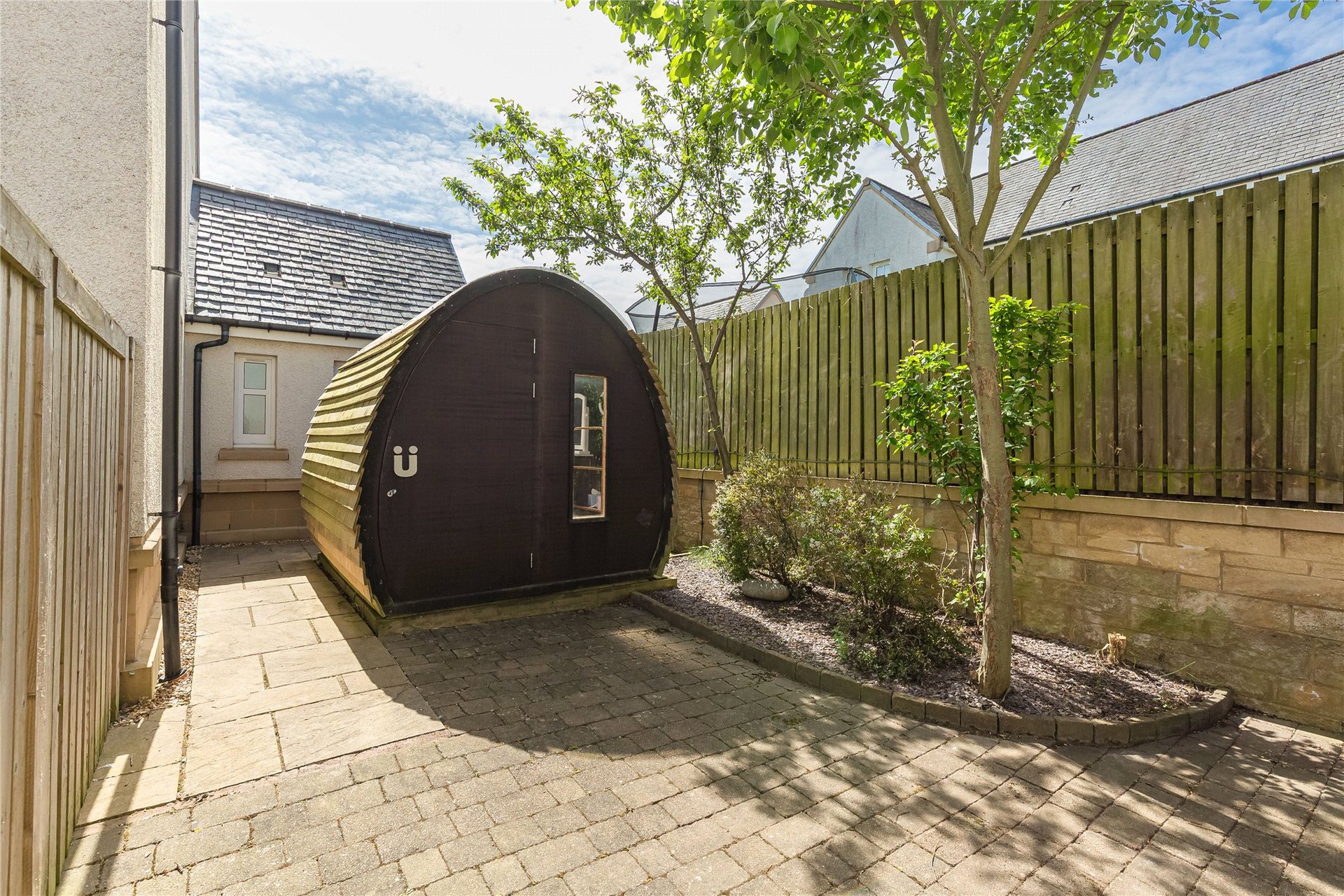 18 Brighouse Park Drive, Edinburgh, EH4 6QG - Picture #27