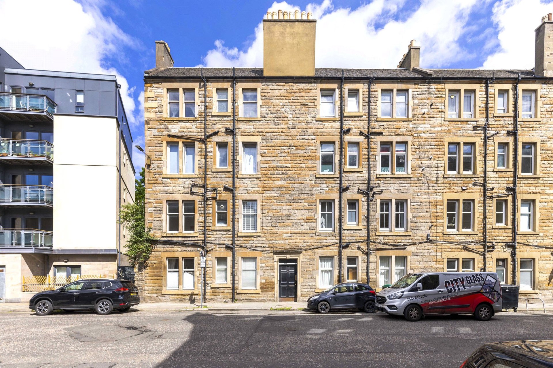 18/10 (2F2), Lochrin Place, Edinburgh, EH3 9QS - Picture #1