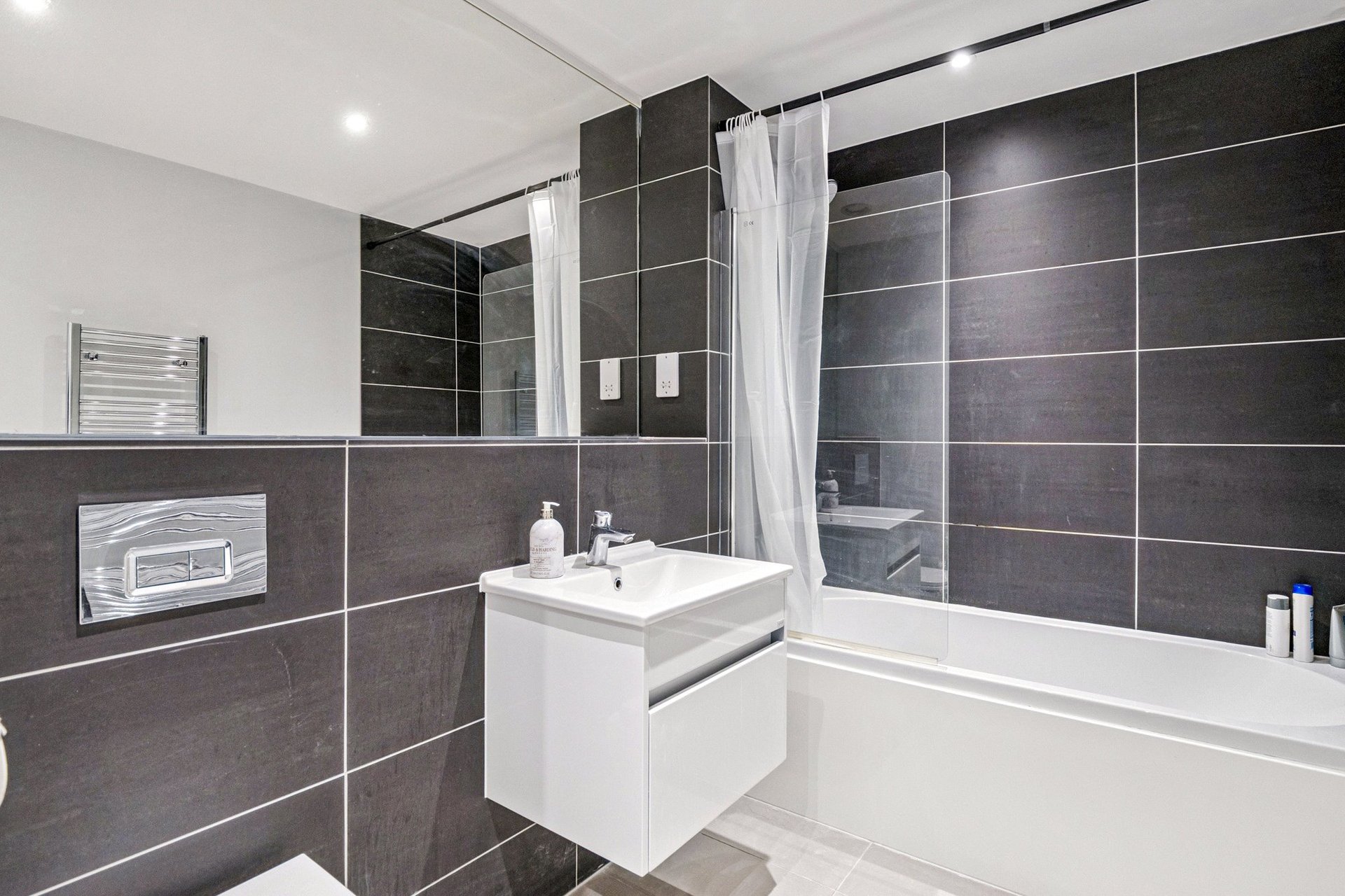 Flat 20, 19 Salamander Place, Edinburgh, Midlothian, EH6 7JJ - Picture #11