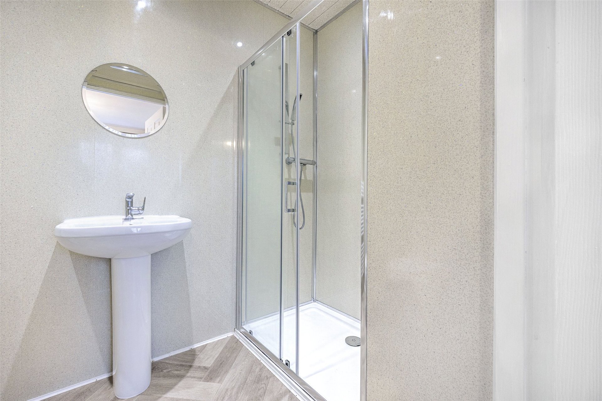 27 Cruachan Road, Bearsden, G61 4LA - Picture #10