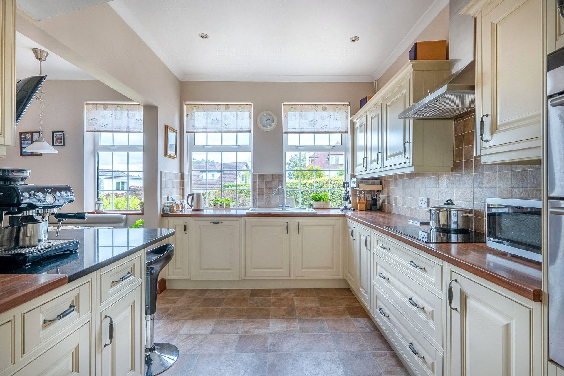 31 Polbae Crescent, Eaglesham, Glasgow, East Renfrewshire, G76 0LR - Picture #10